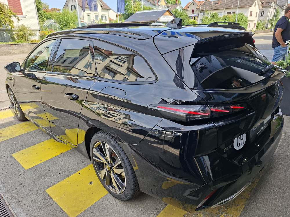 PEUGEOT 308 SW 1.6 PHEV 180 GT-image-25
