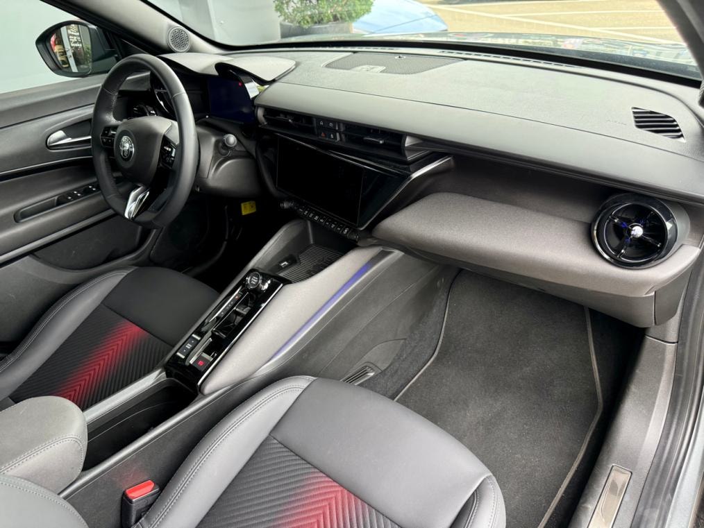 ALFA ROMEO Junior 1.2 48V Hybrid Speciale-image-7