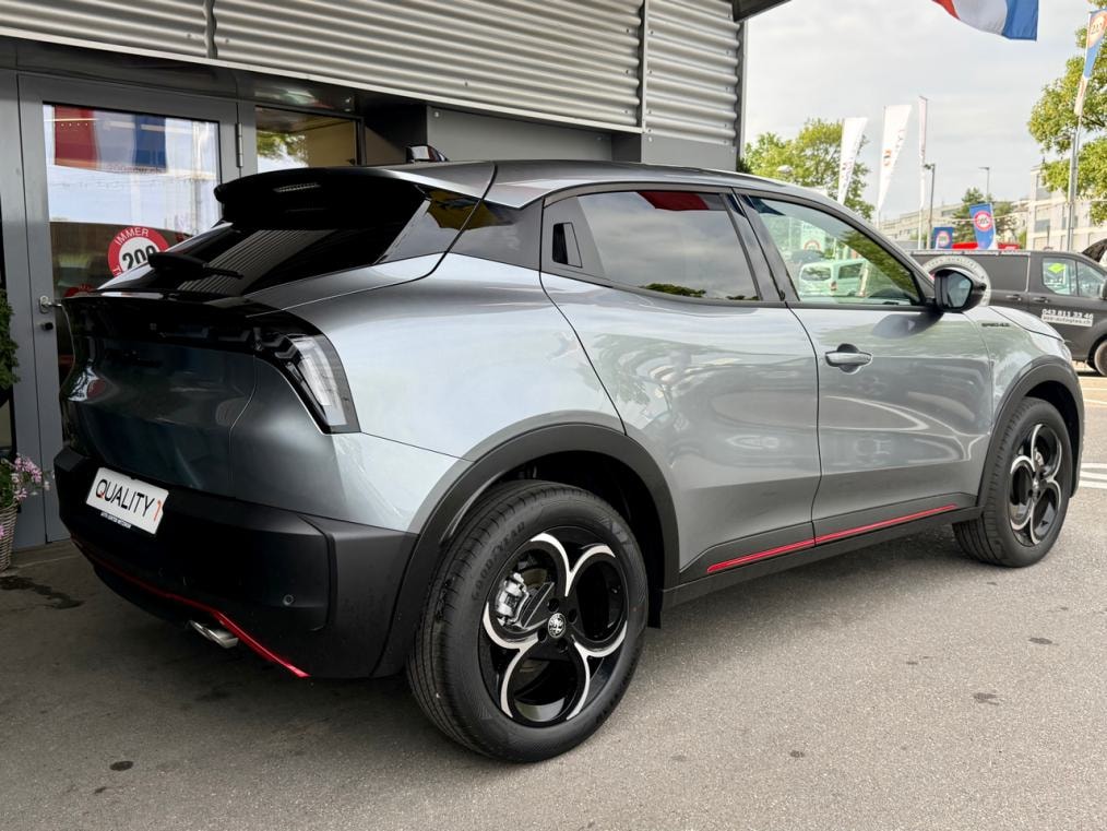 ALFA ROMEO Junior 1.2 48V Hybrid Speciale-showroom-element-2