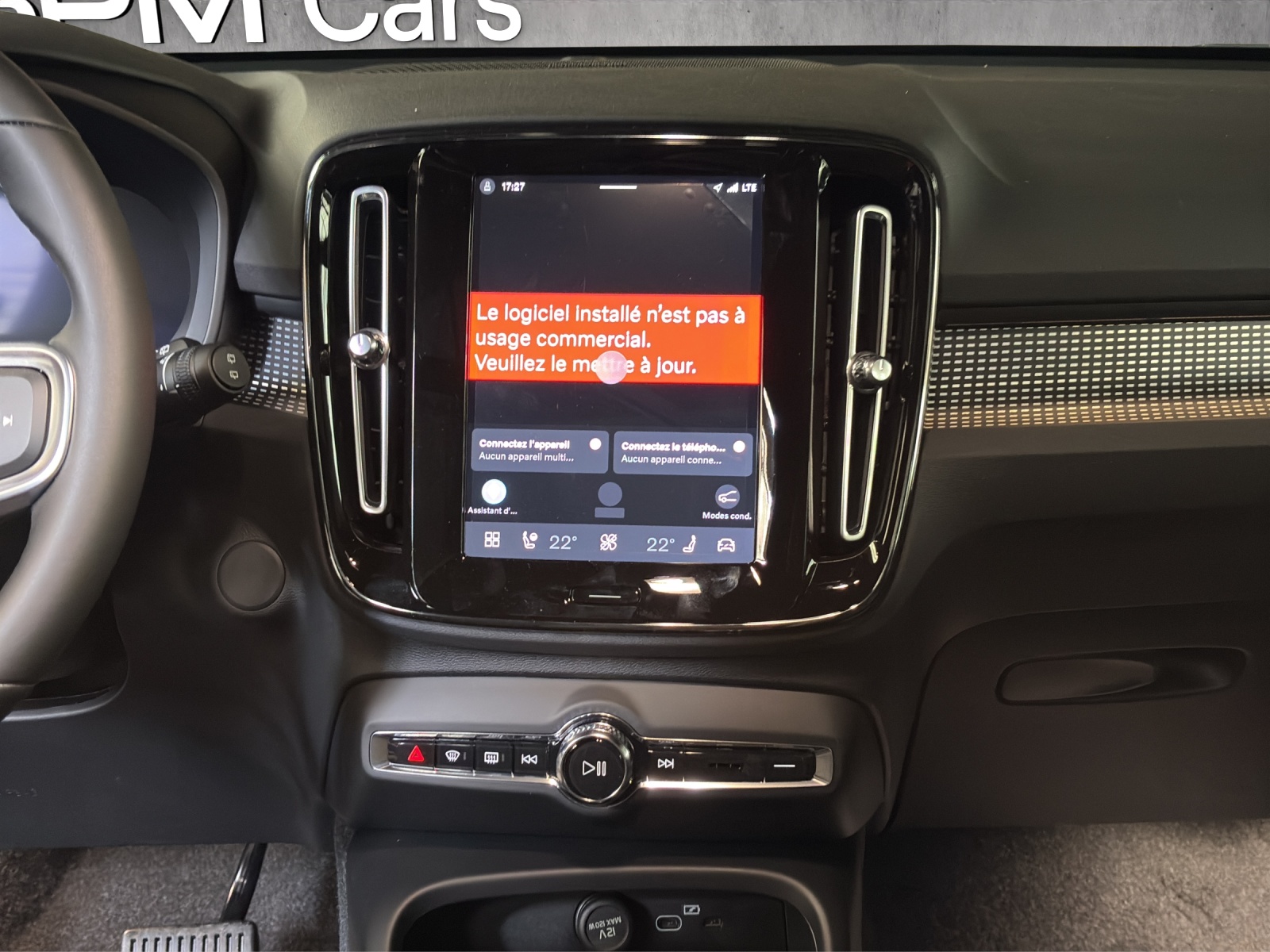 VOLVO EX40 82kWh Twin Motor AWD Ultra Xcentric Edition-image-10