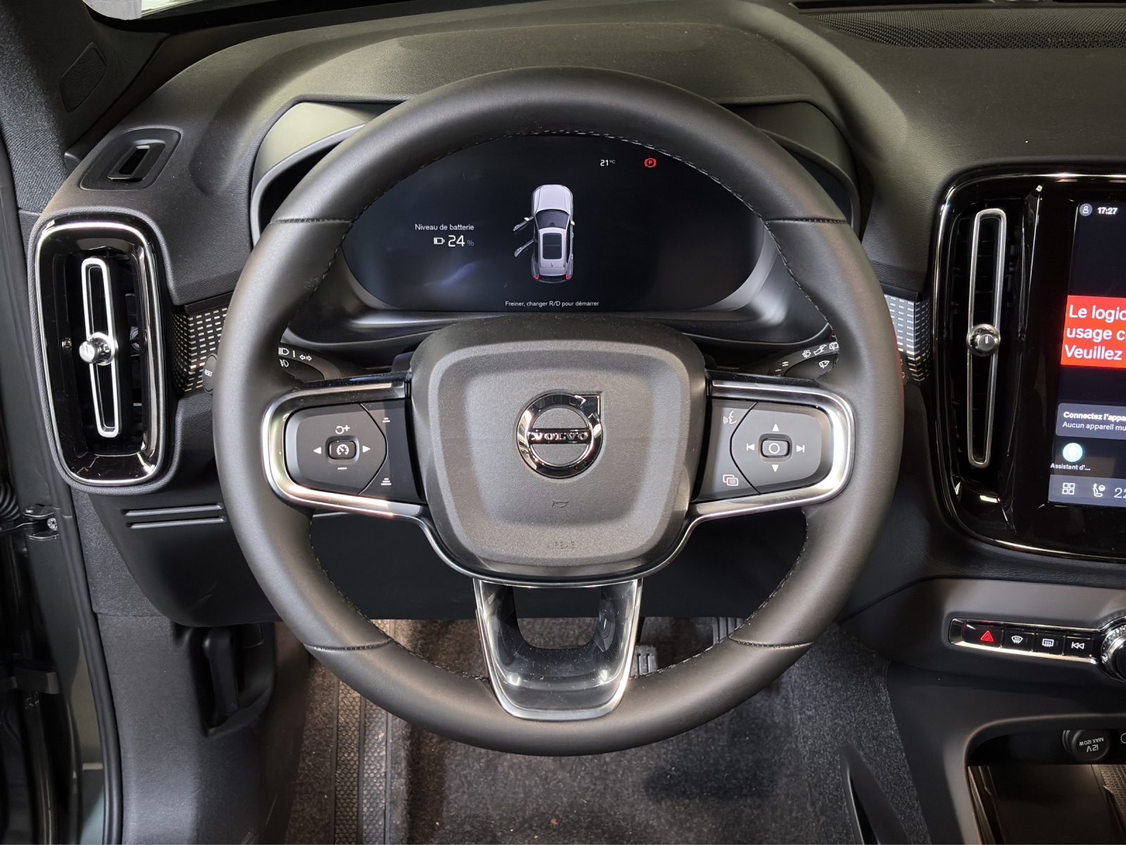 VOLVO EX40 82kWh Twin Motor AWD Ultra Xcentric Edition-image-9