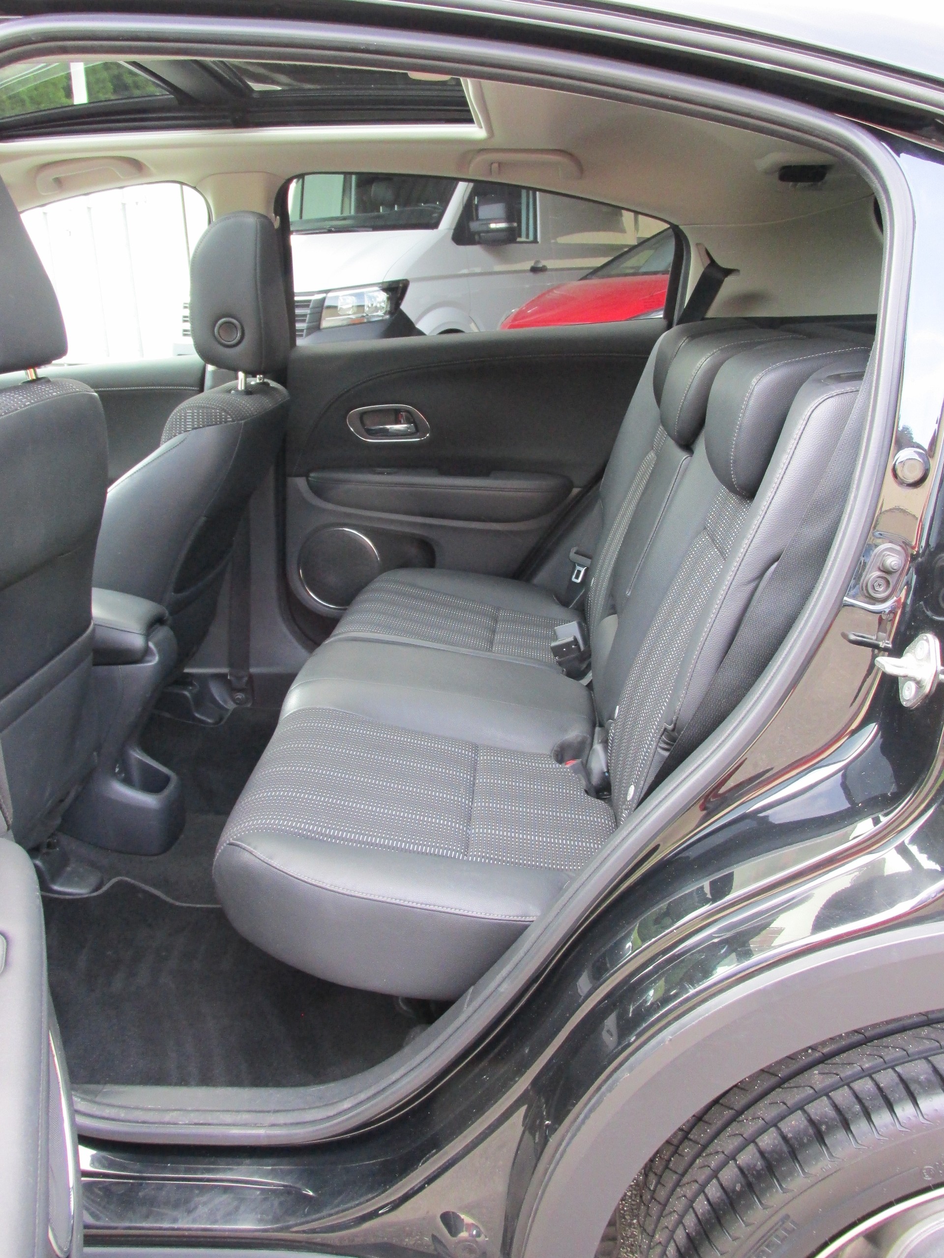 HONDA HR-V 1.5i-VTEC Executive CVT-image-12