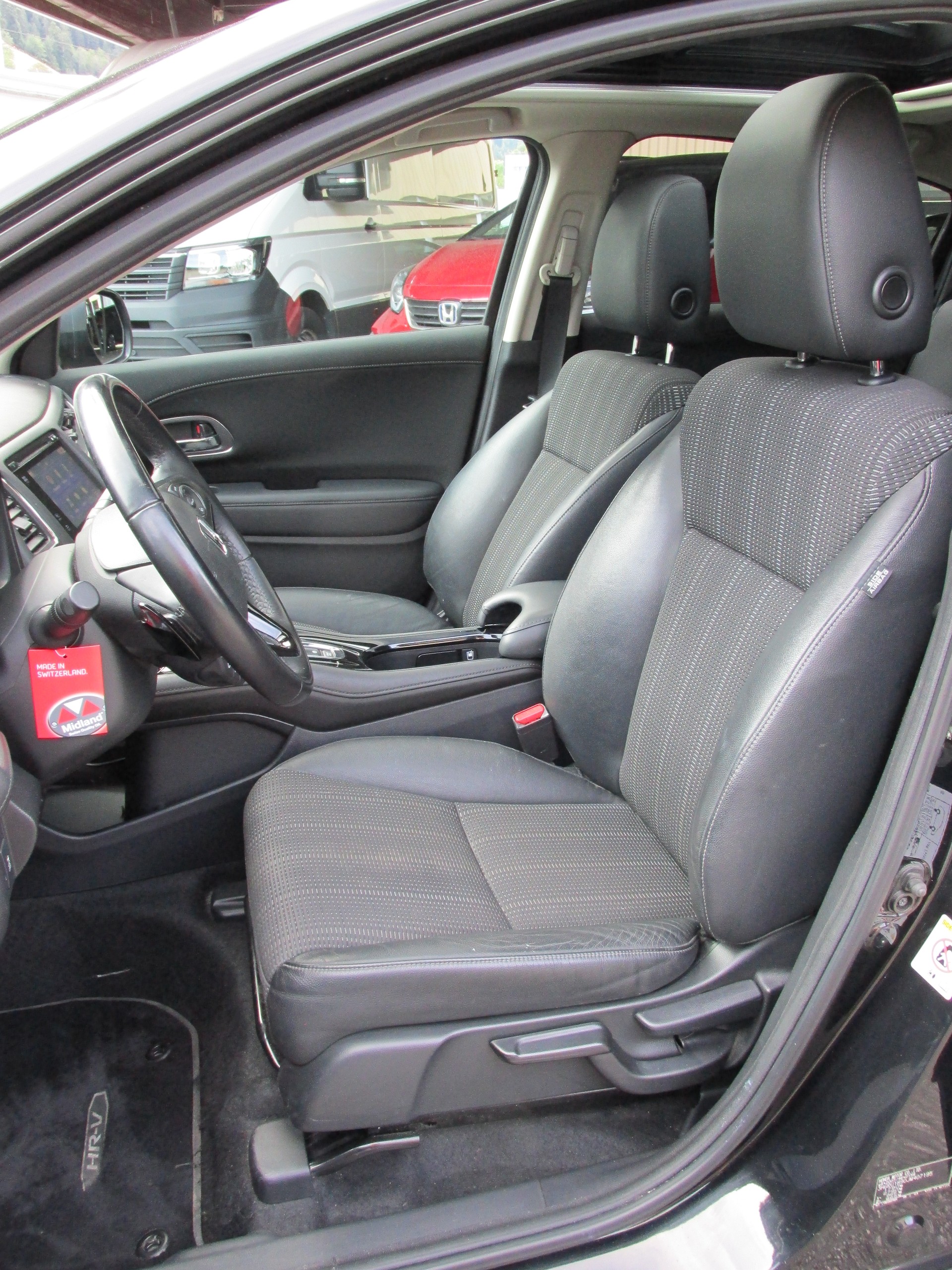 HONDA HR-V 1.5i-VTEC Executive CVT-image-9