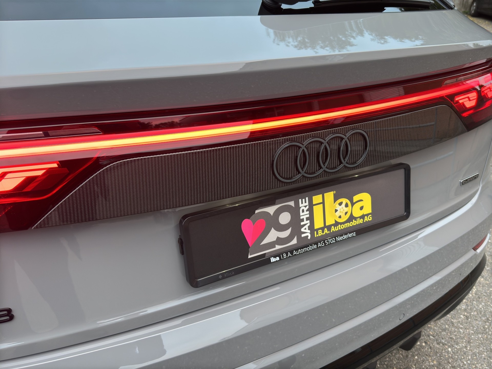 AUDI Q8 TFSI e quattro Competition 4x4 360 kW-image-11
