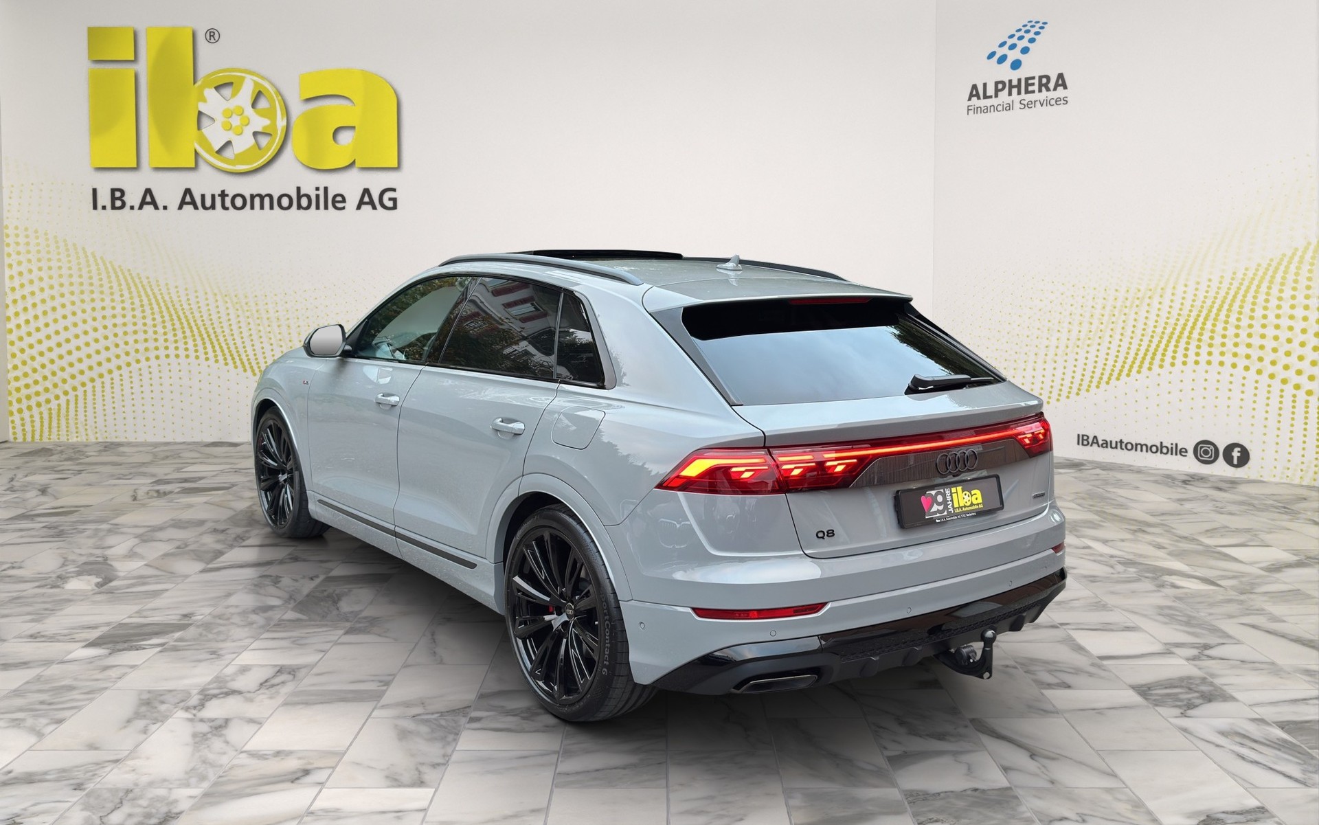 AUDI Q8 TFSI e quattro Competition 4x4 360 kW-showroom-element-2