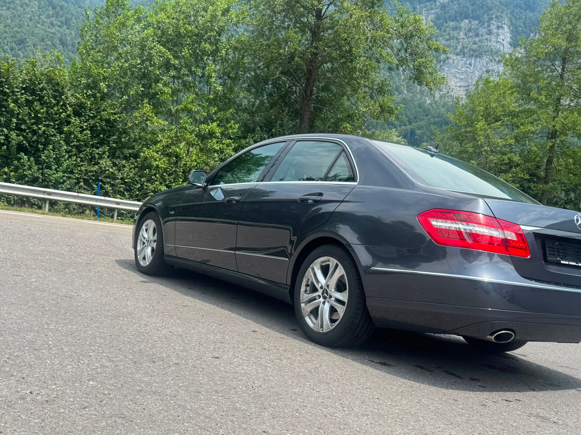 MERCEDES-BENZ E 350 CDI BlueEfficiency 4Matic 7G-Tronic-image-14