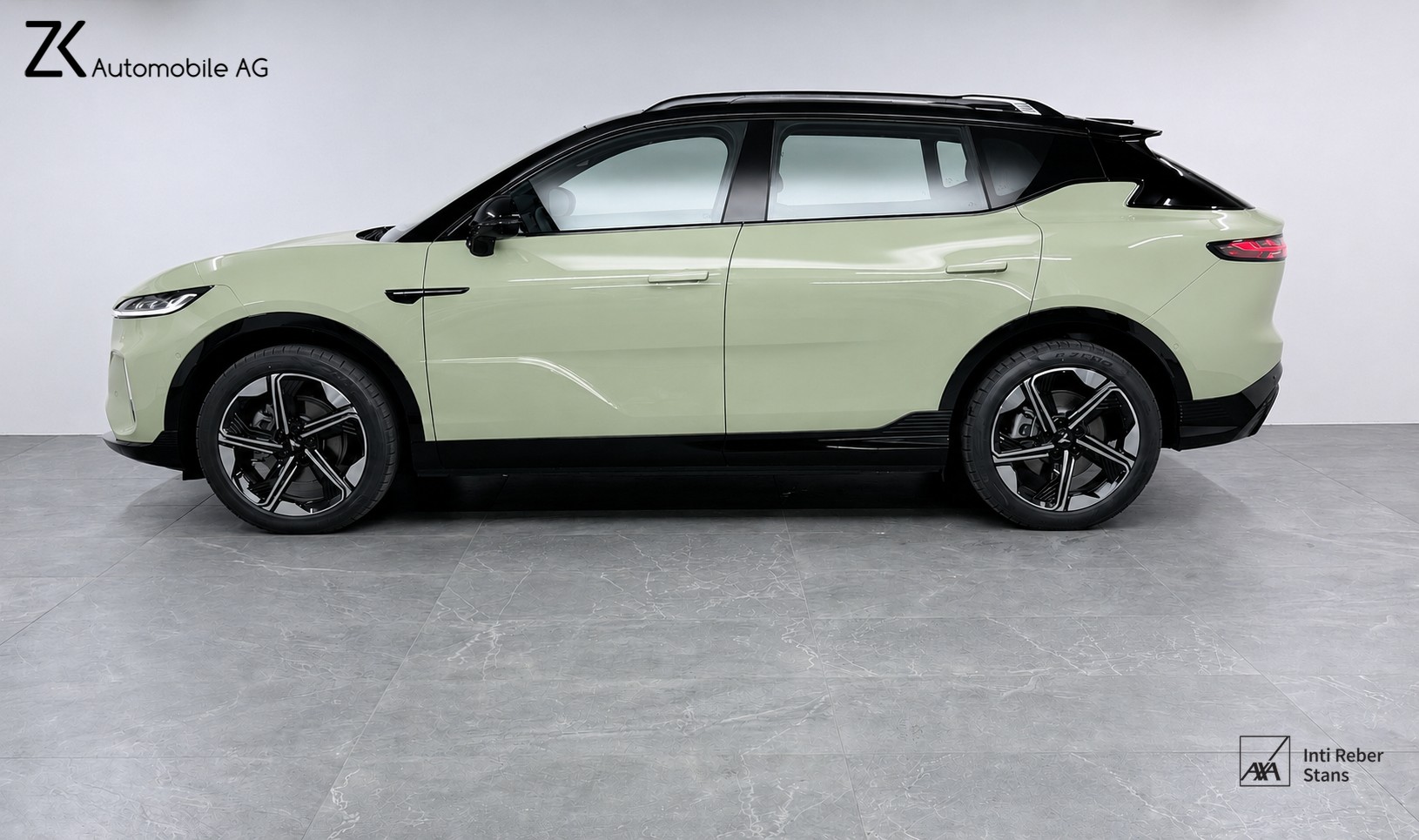 VOYAH Courage 80 kWh 4WD 435PS Mambo Green Metallic-showroom-element-2