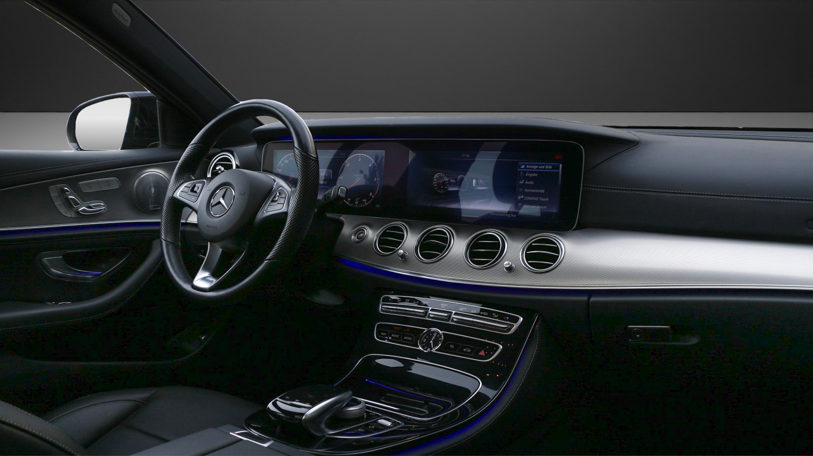 MERCEDES-BENZ E 220 d AMG Line-image-6