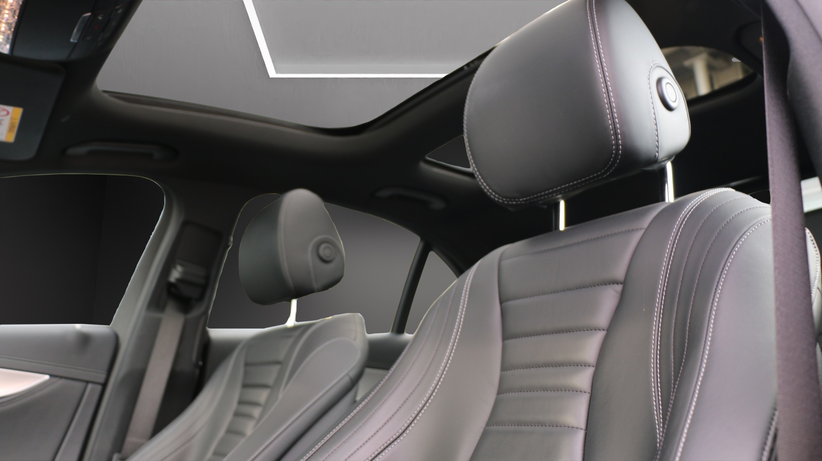 MERCEDES-BENZ E 220 d AMG Line-image-7