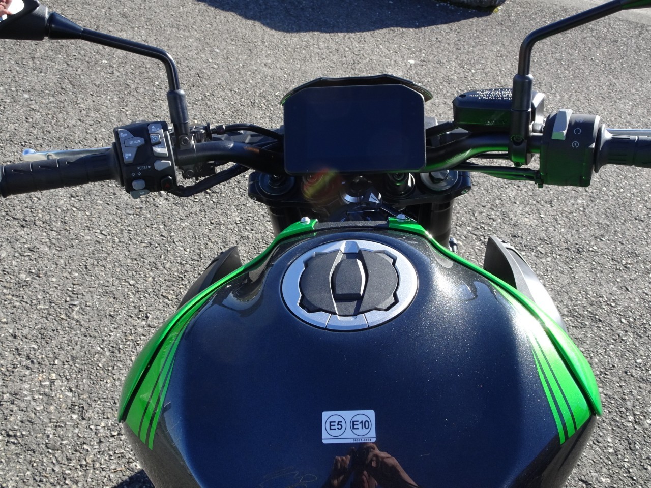 KAWASAKI Z 900-image-5