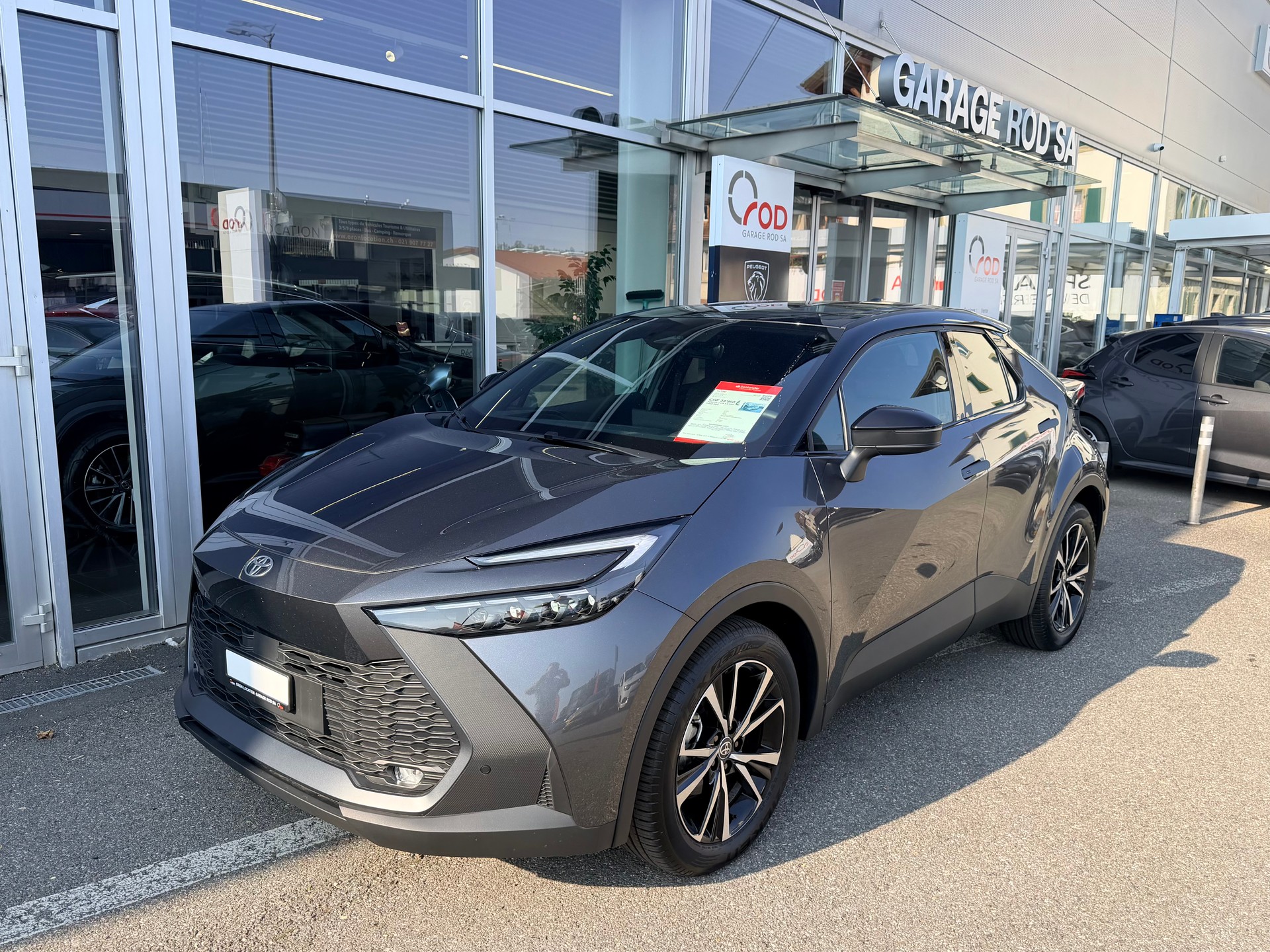 TOYOTA C-HR 2.0 HSD CVT Trend 2WD-image-25