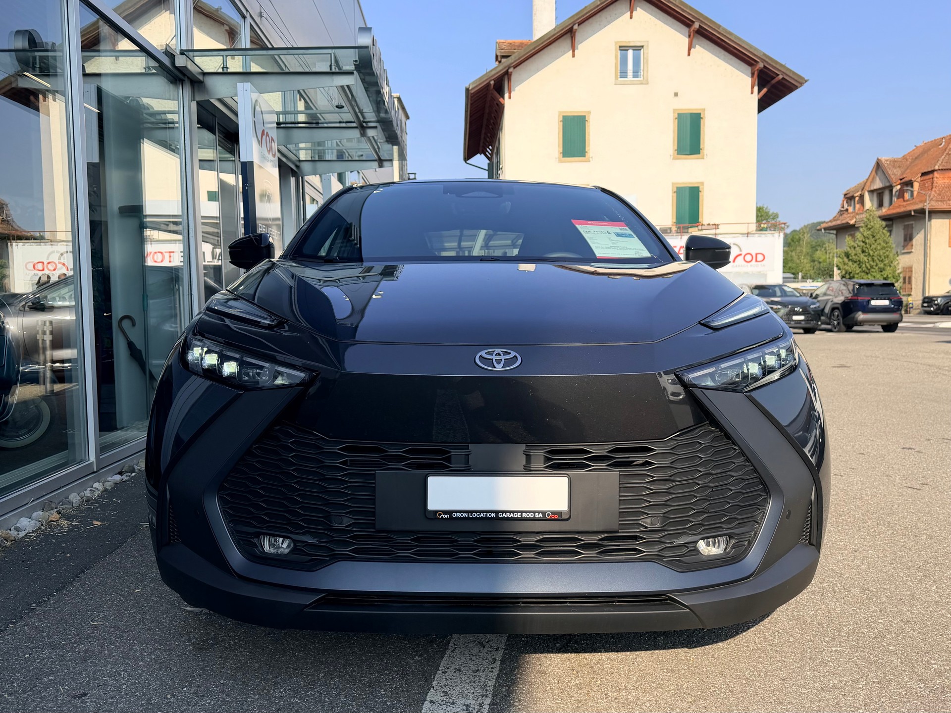 TOYOTA C-HR 2.0 HSD CVT Trend 2WD-image-1