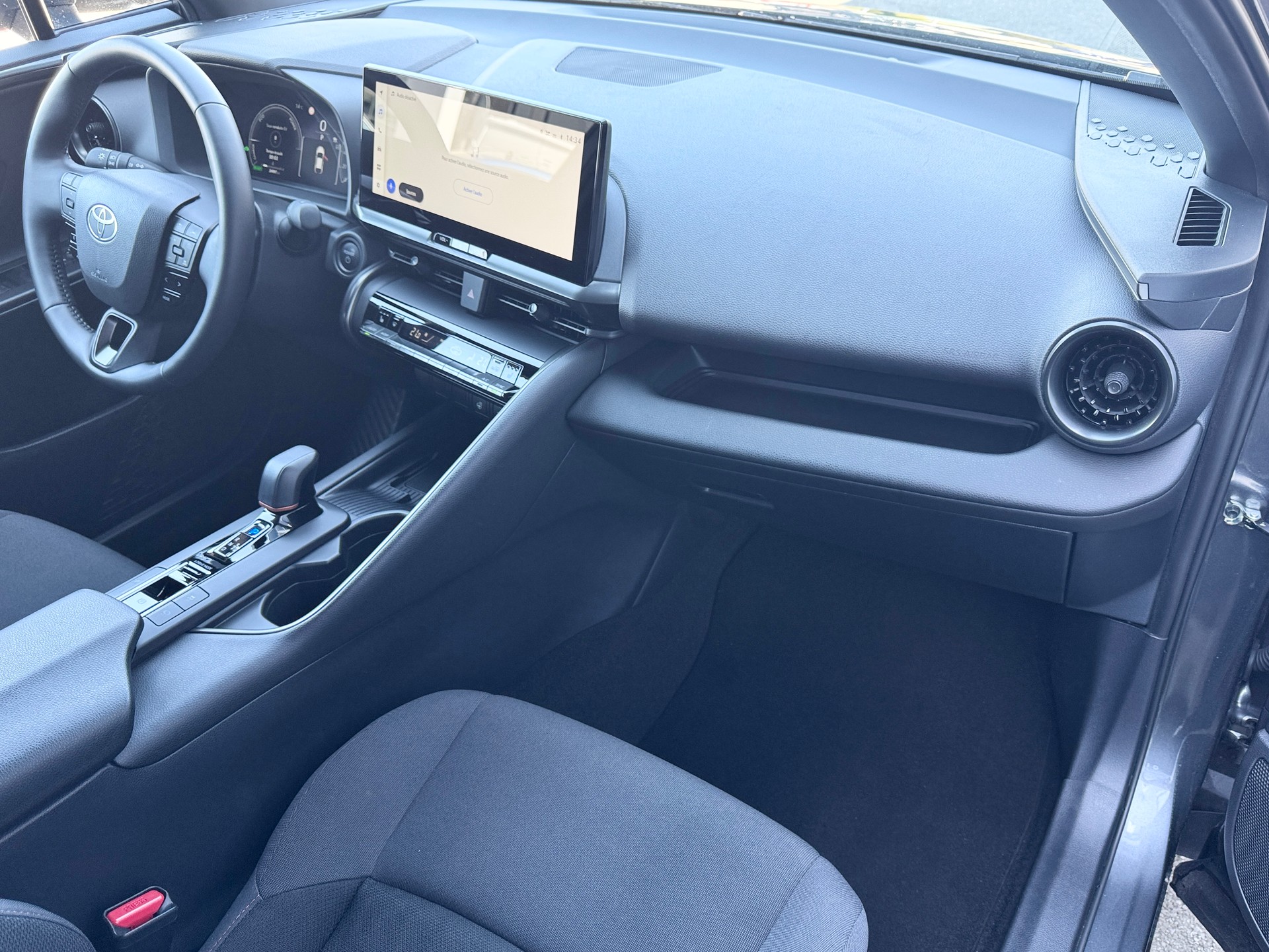 TOYOTA C-HR 2.0 HSD CVT Trend 2WD-image-11