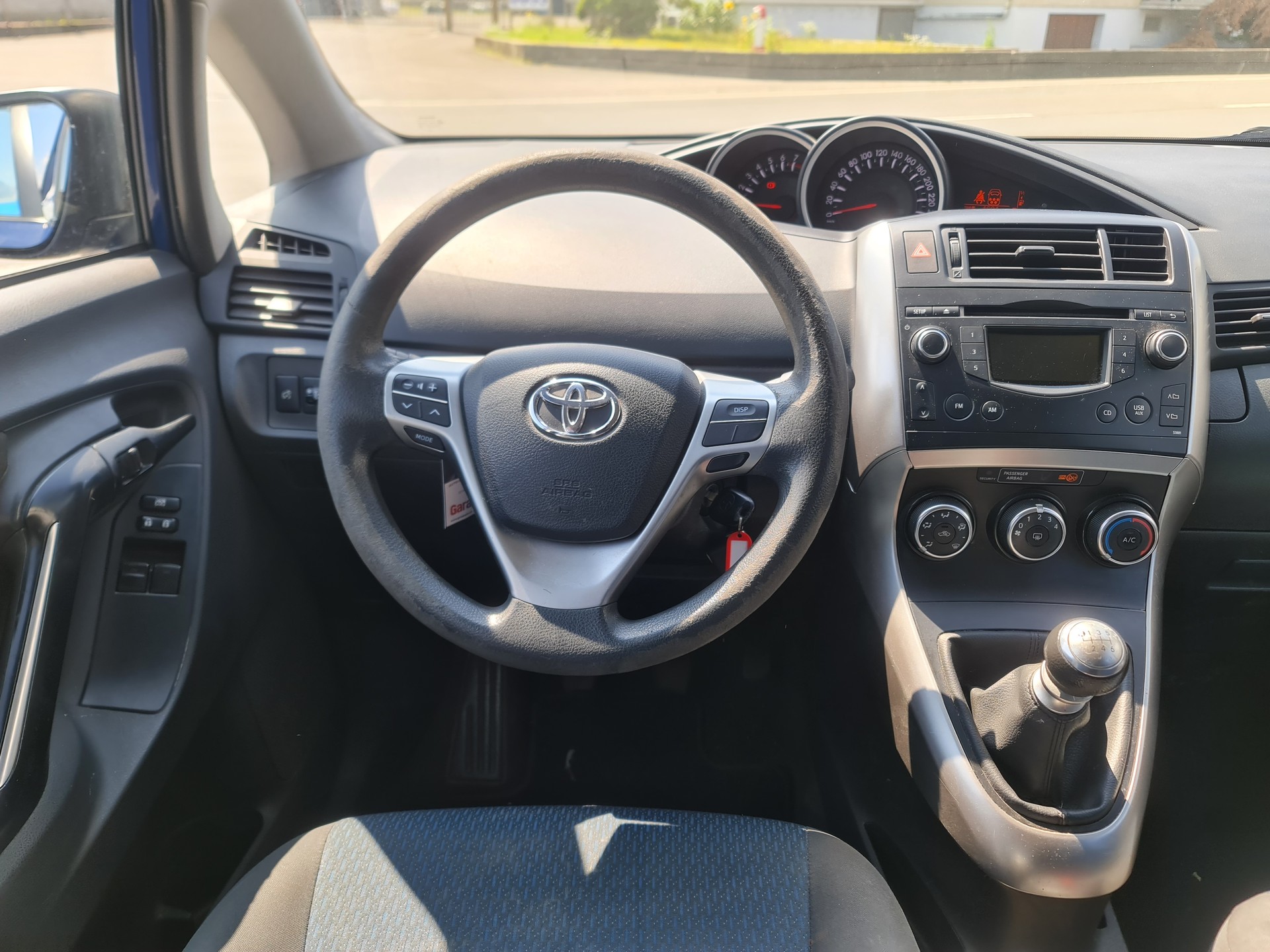 TOYOTA Verso 1.6 Terra-image-8