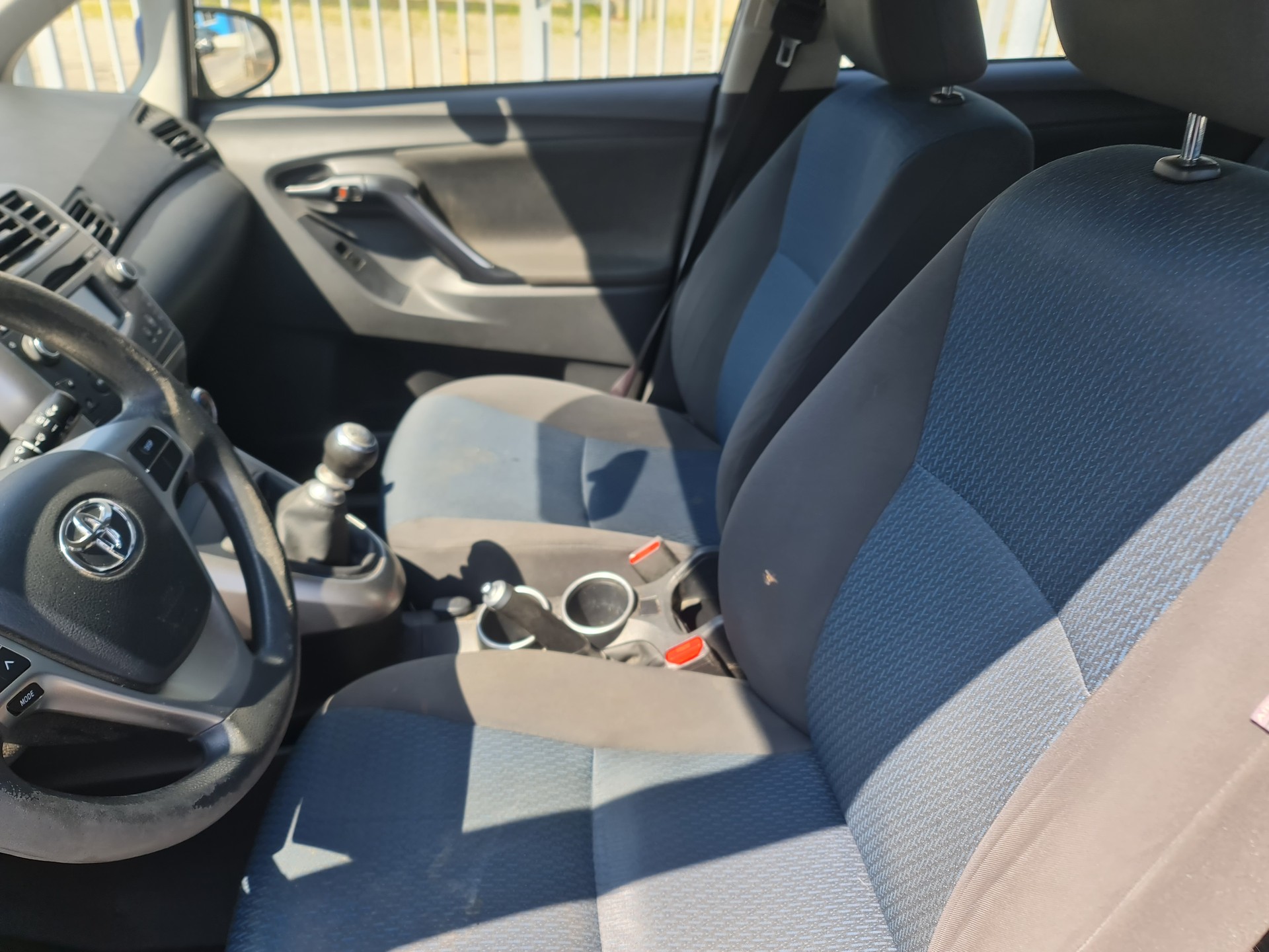 TOYOTA Verso 1.6 Terra-image-9
