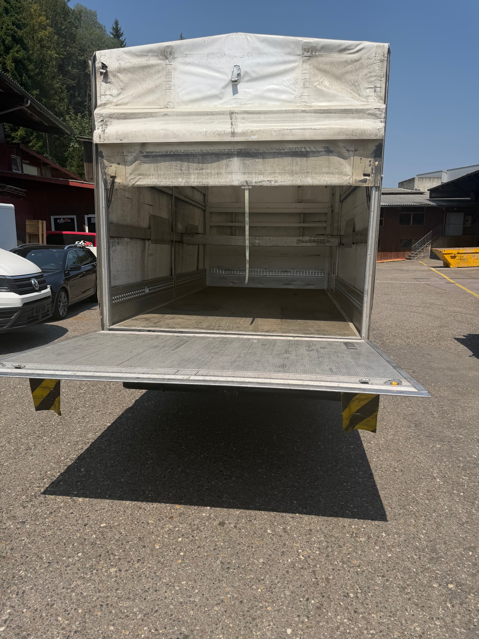 MERCEDES-BENZ Sprinter-image-11