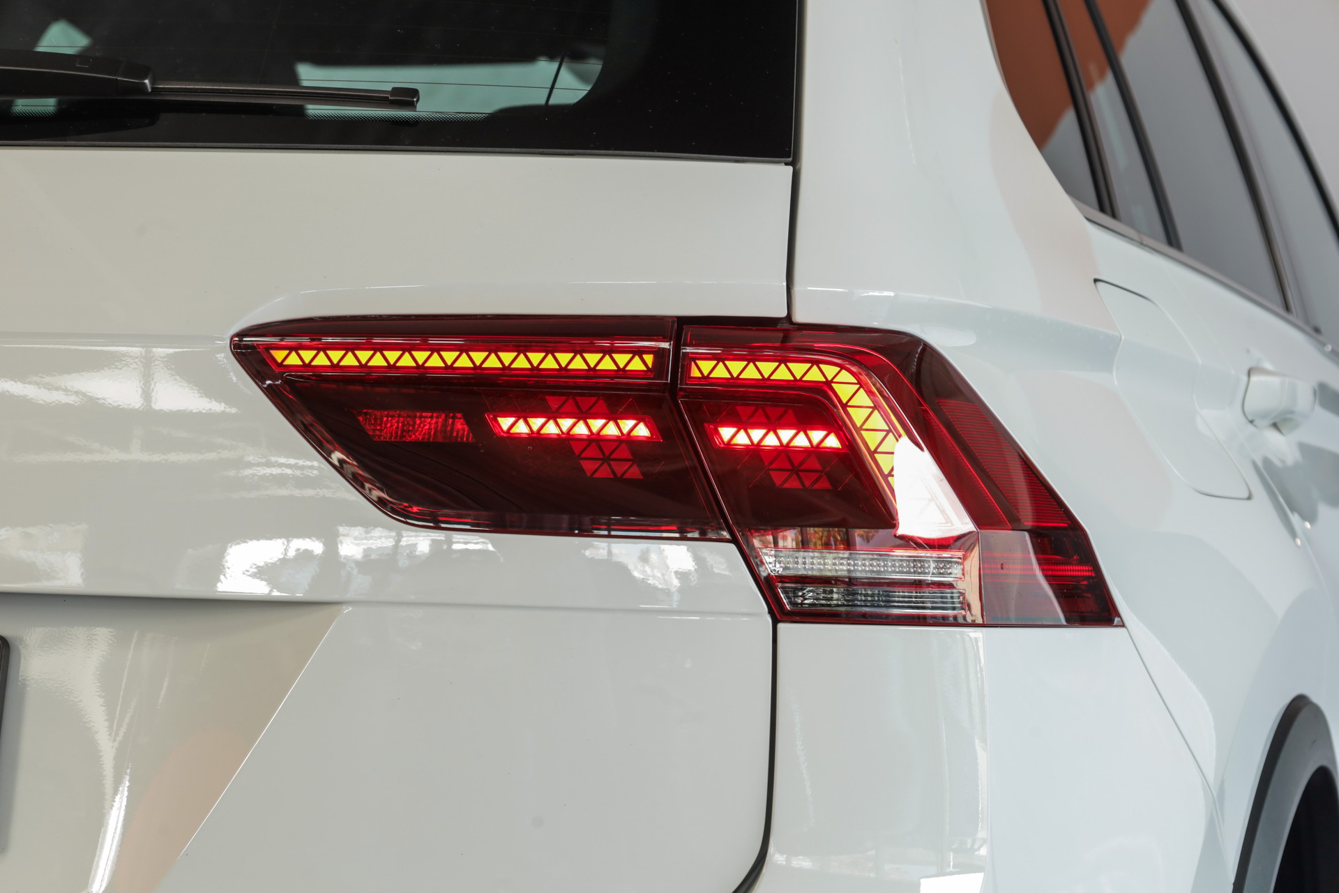 VW Tiguan 2.0TSI Highline 4Motion DSG-image-5