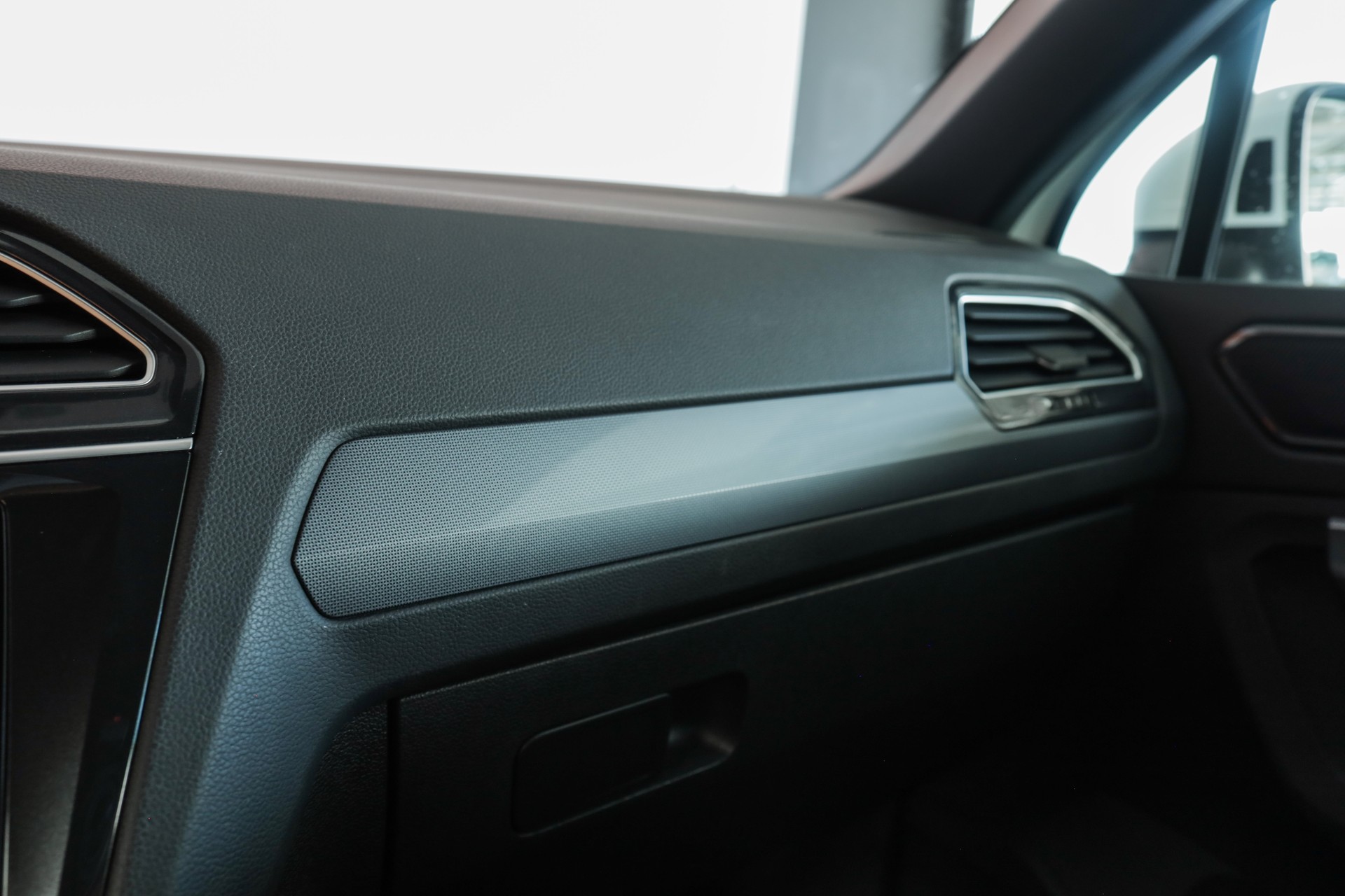 VW Tiguan 2.0TSI Highline 4Motion DSG-image-17