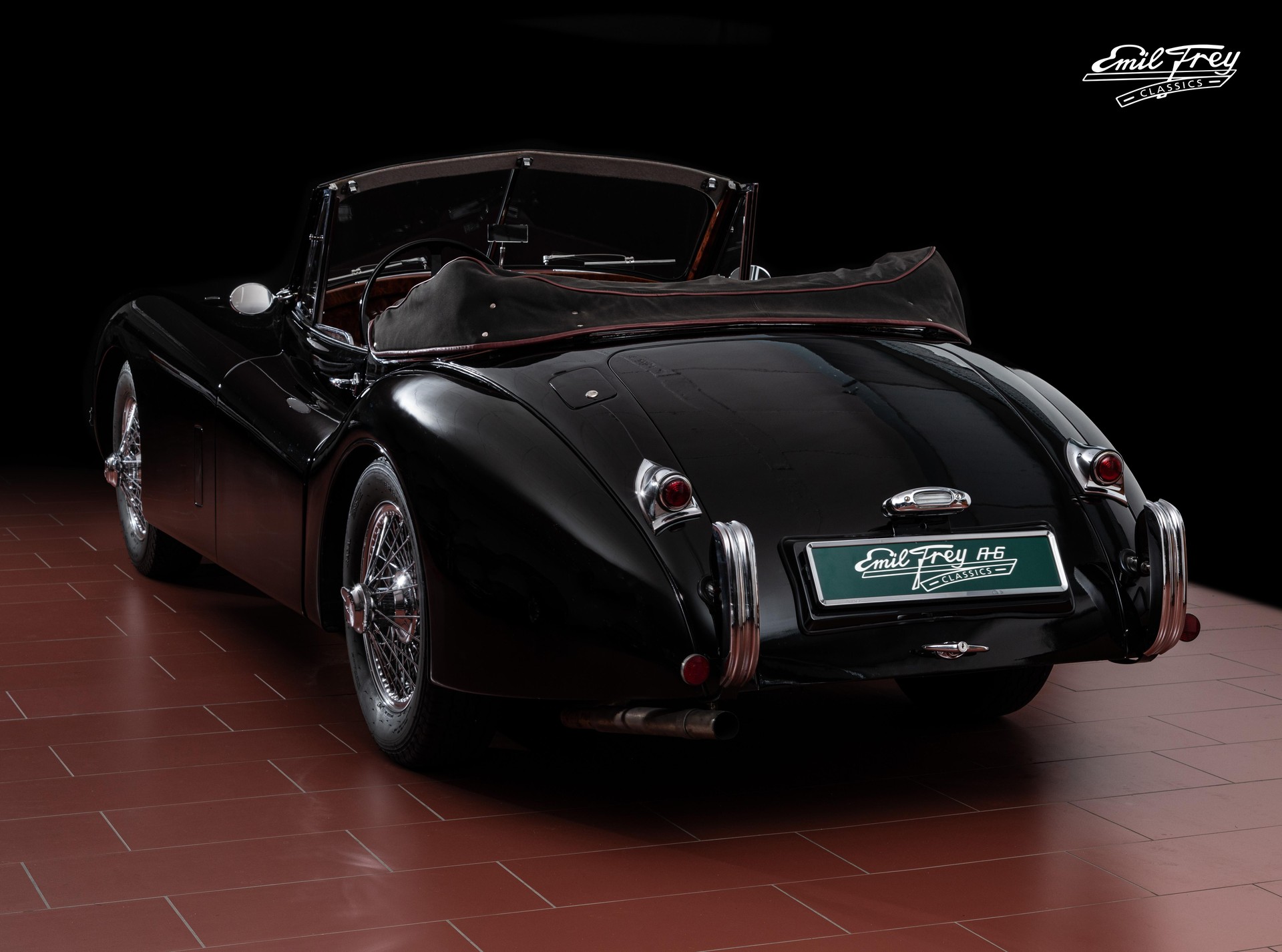 JAGUAR XK 120 DHC-image-2