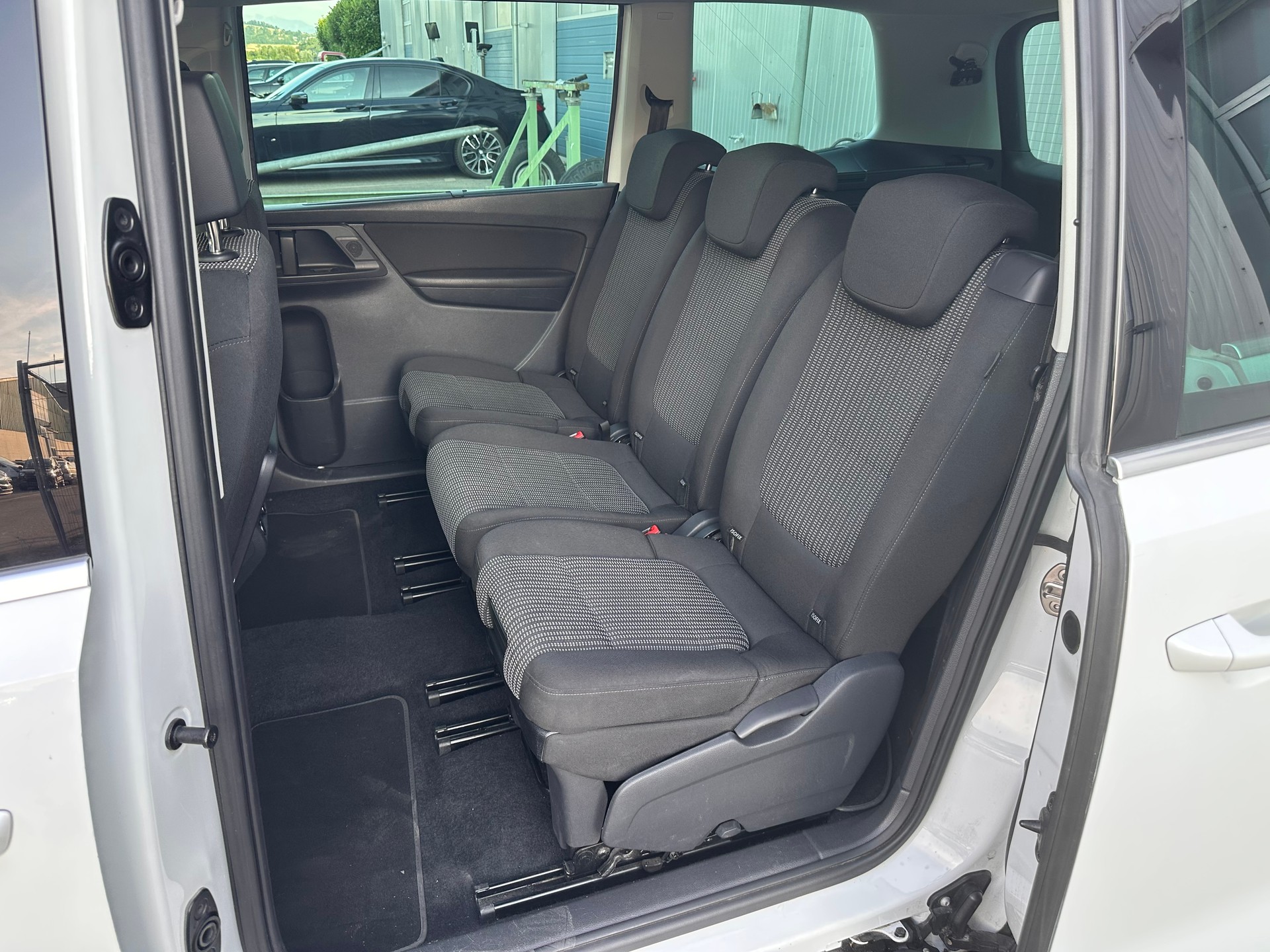 SEAT Alhambra 2.0 TDI 4Drive Style-image-12