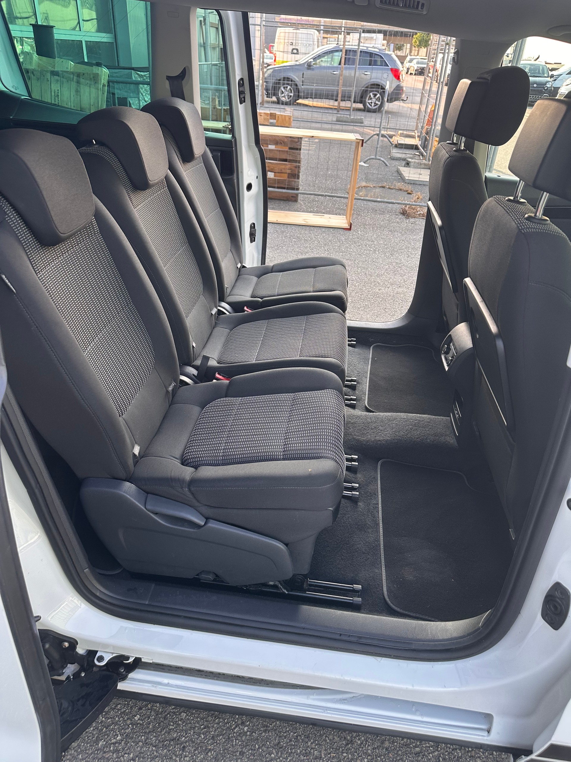 SEAT Alhambra 2.0 TDI 4Drive Style-image-13