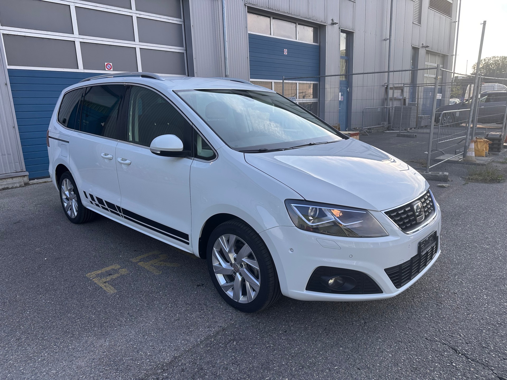 SEAT Alhambra 2.0 TDI 4Drive Style-image-1