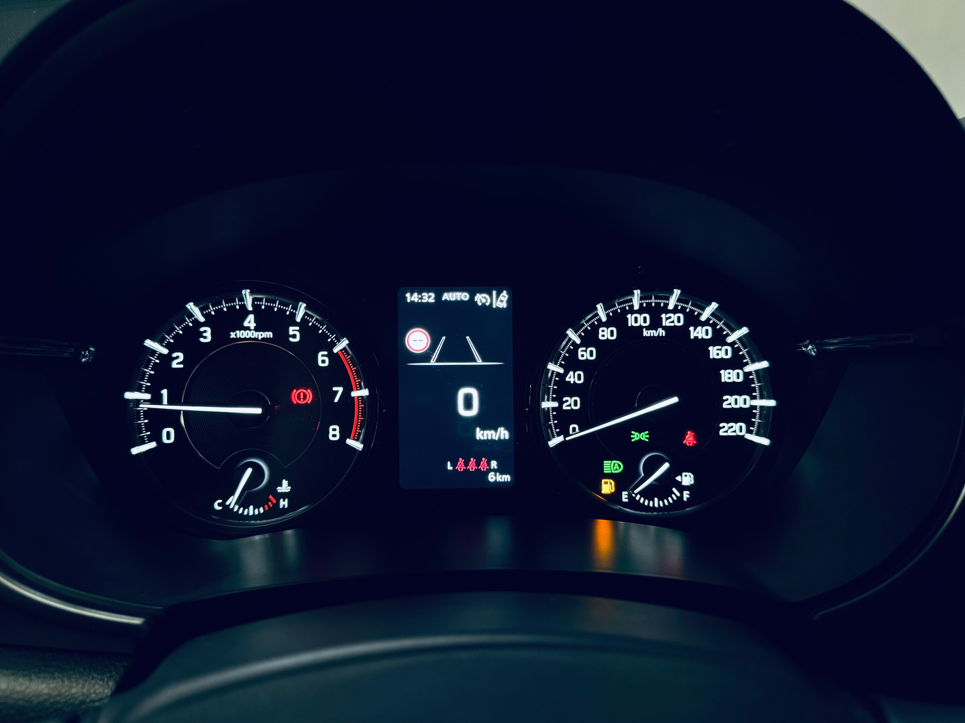 SUZUKI Vitara 1.4 Boosterjet Compact + 4x4 Hybrid-image-21