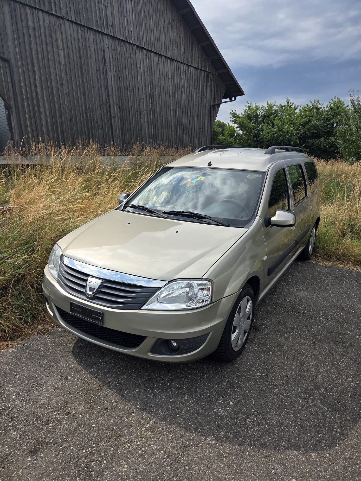 DACIA Logan 1.6 16V Lauréate-image-0
