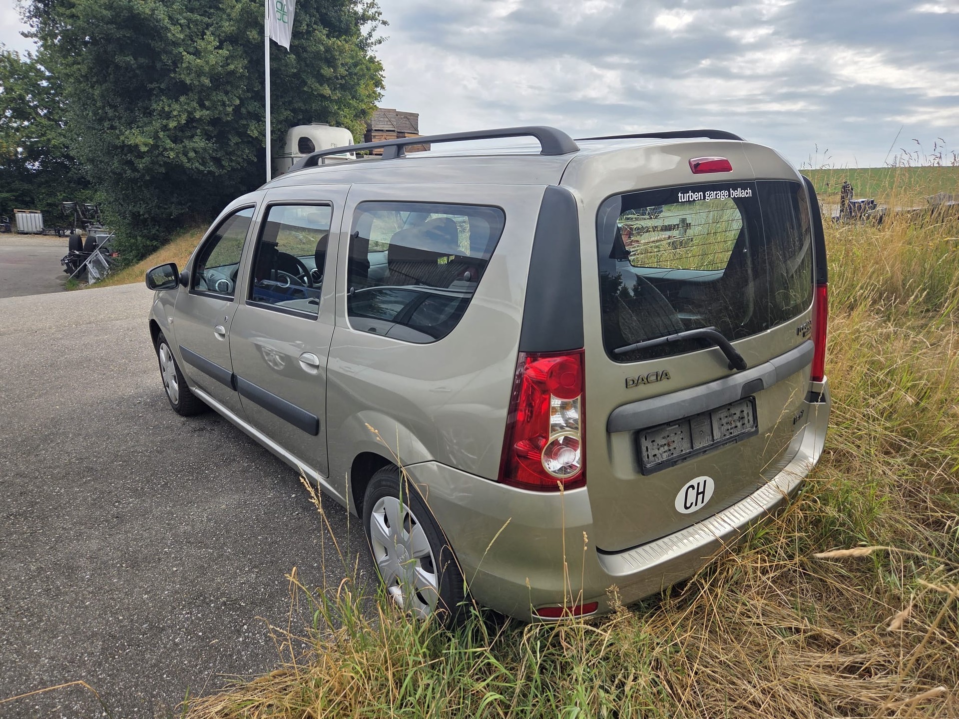 DACIA Logan 1.6 16V Lauréate-image-2