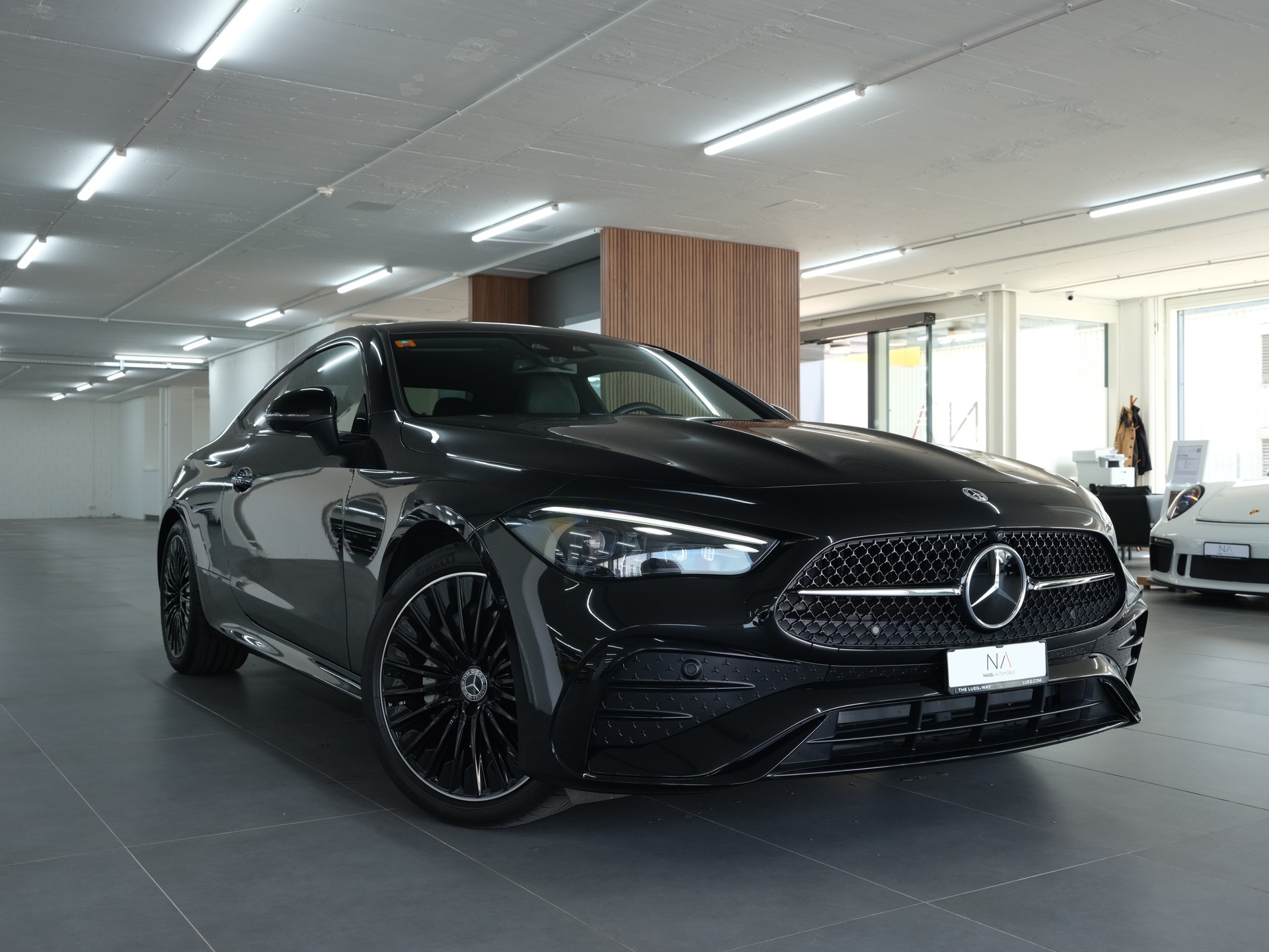 MERCEDES-BENZ CLE 300 Coupé 4Matic 9G-Tronic *Burmester* *Panorama* *360 Kamera*-image-0