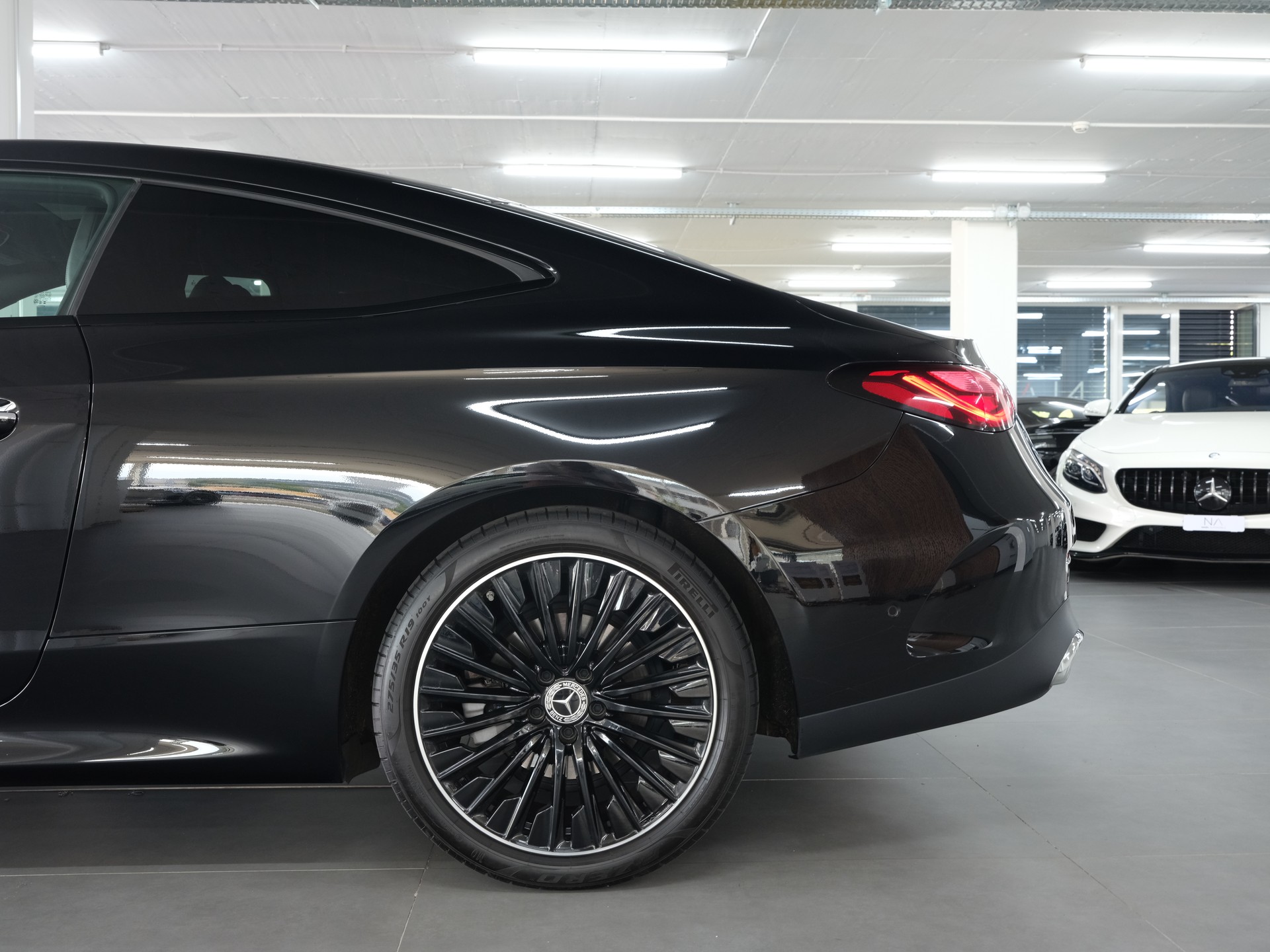 MERCEDES-BENZ CLE 300 Coupé 4Matic 9G-Tronic *Burmester* *Panorama* *360 Kamera*-image-11