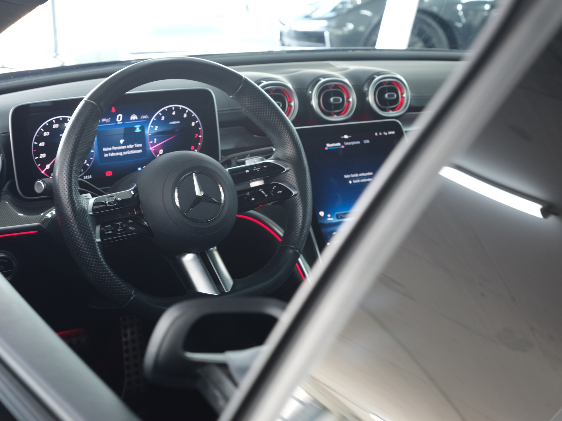 MERCEDES-BENZ CLE 300 Coupé 4Matic 9G-Tronic *Burmester* *Panorama* *360 Kamera*-image-16