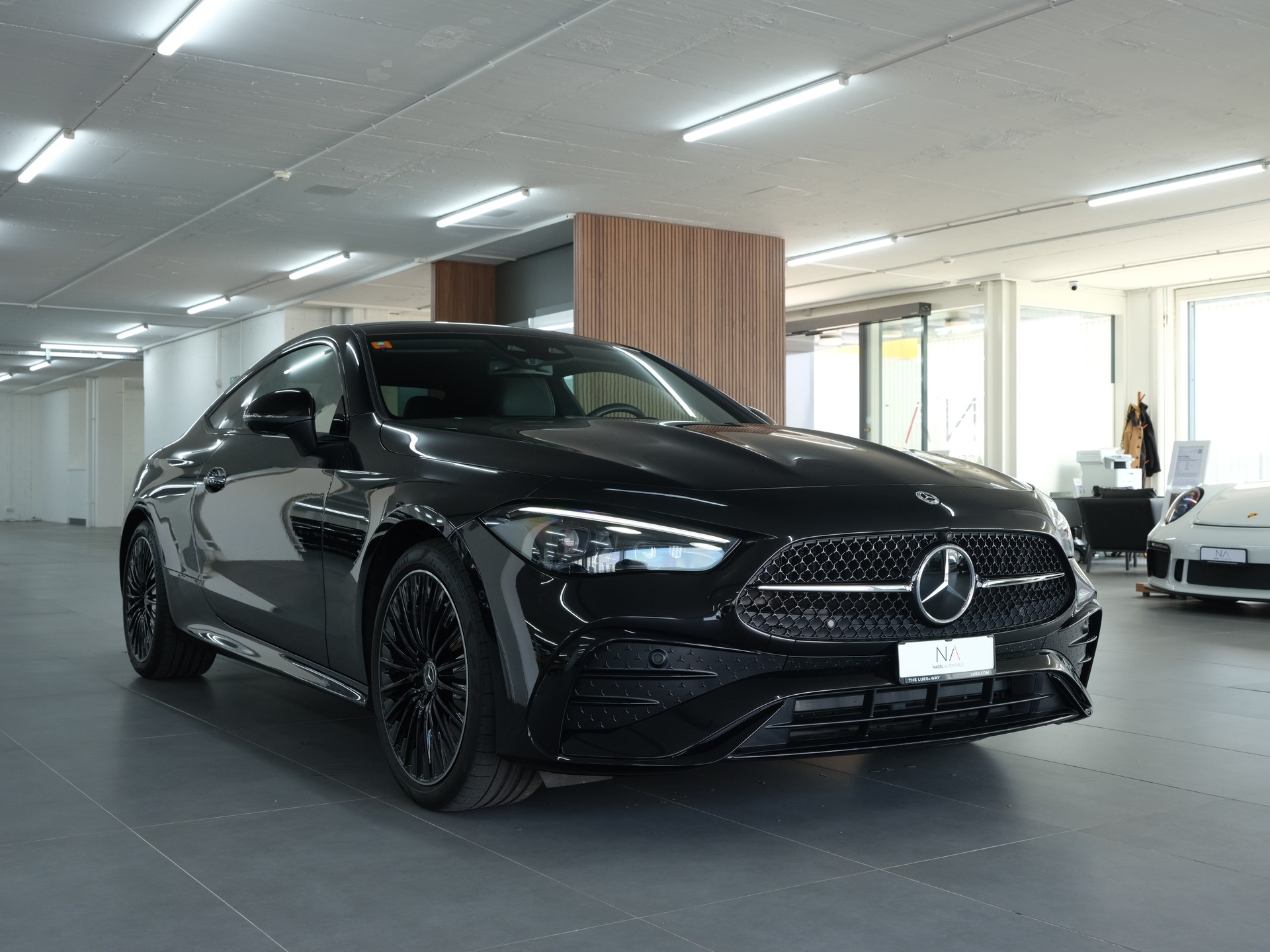 MERCEDES-BENZ CLE 300 Coupé 4Matic 9G-Tronic *Burmester* *Panorama* *360 Kamera*-image-1