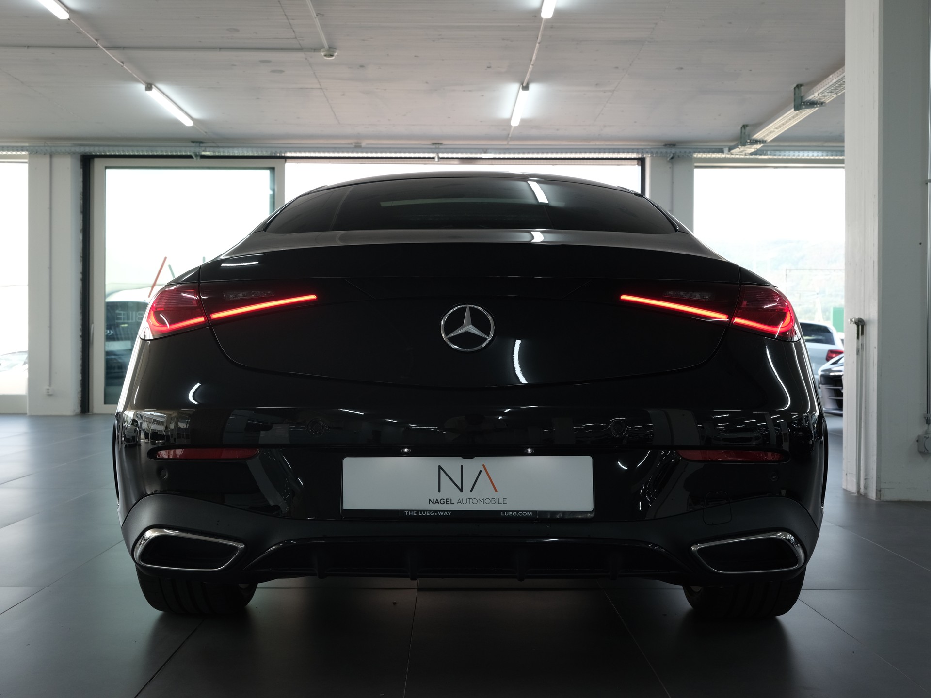 MERCEDES-BENZ CLE 300 Coupé 4Matic 9G-Tronic *Burmester* *Panorama* *360 Kamera*-image-3