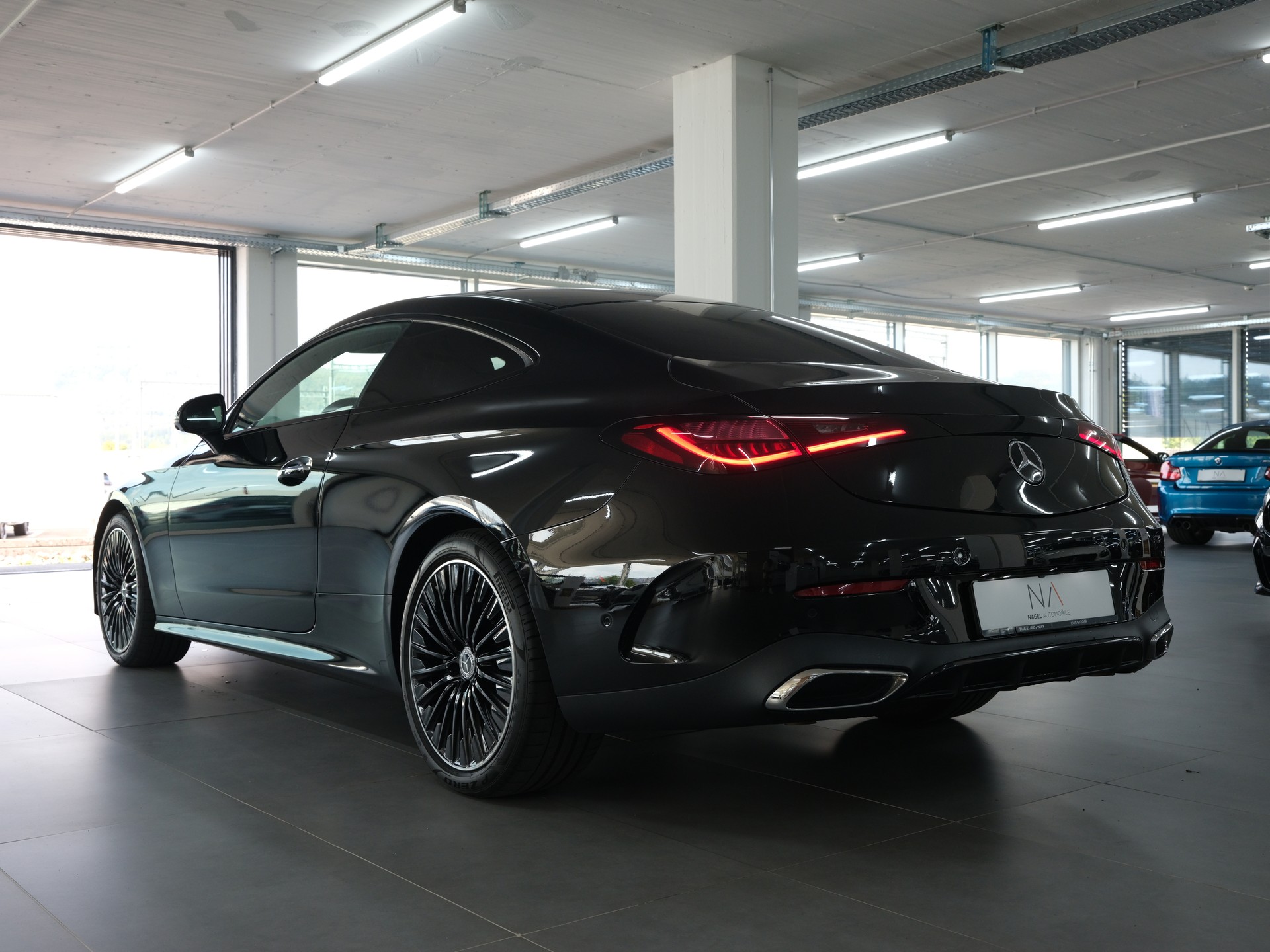 MERCEDES-BENZ CLE 300 Coupé 4Matic 9G-Tronic *Burmester* *Panorama* *360 Kamera*-image-4