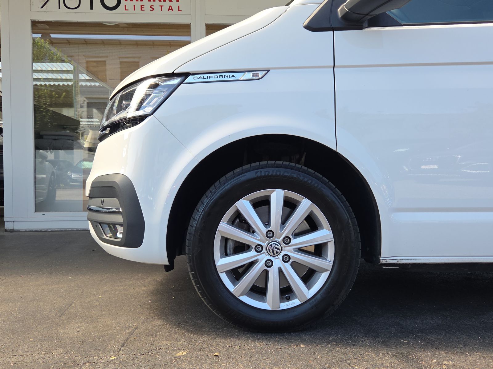 VW T6.1 California 2.0 TDI Ocean Edition Liberty 4Motion DSG-image-5