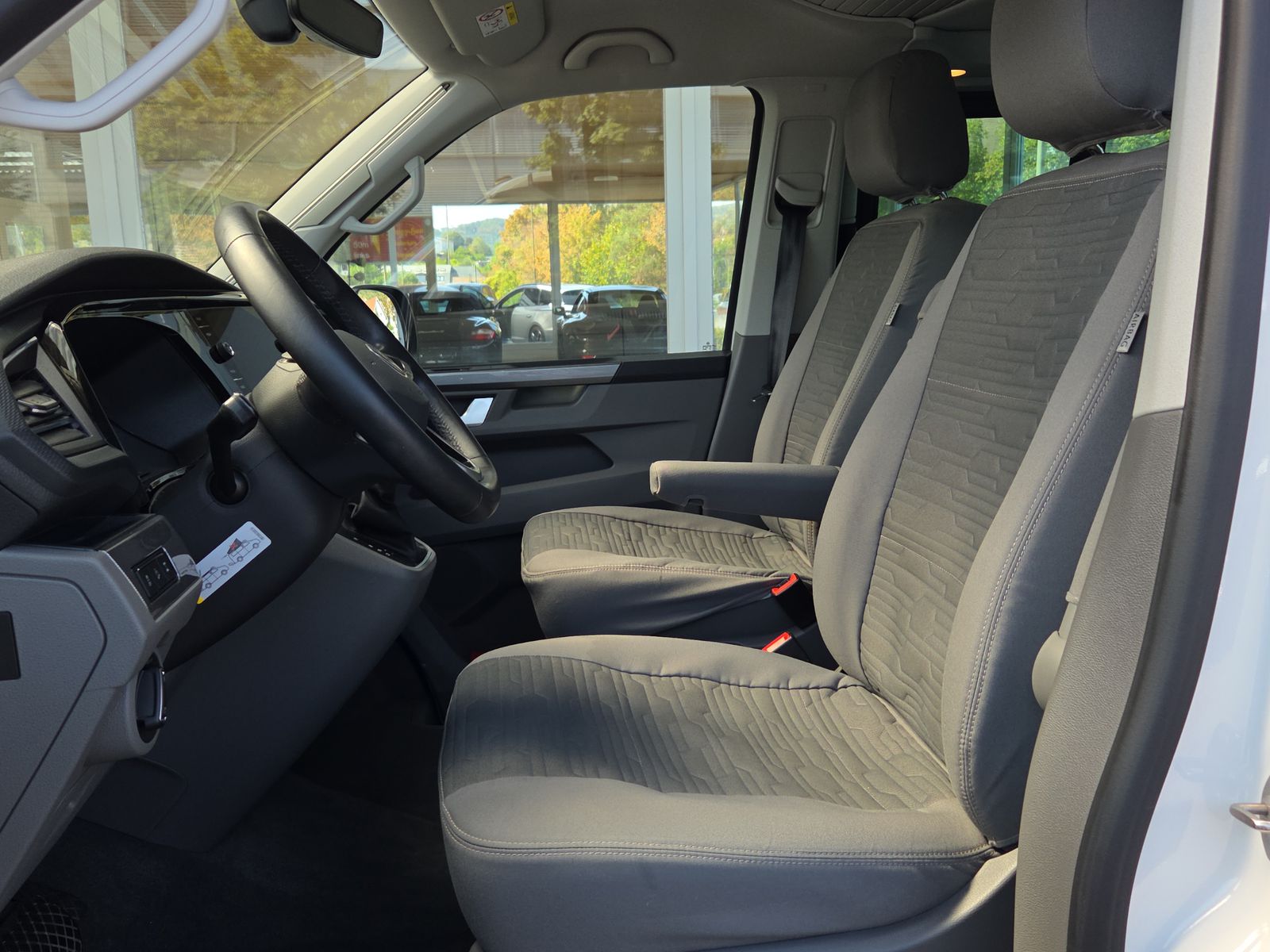 VW T6.1 California 2.0 TDI Ocean Edition Liberty 4Motion DSG-image-7