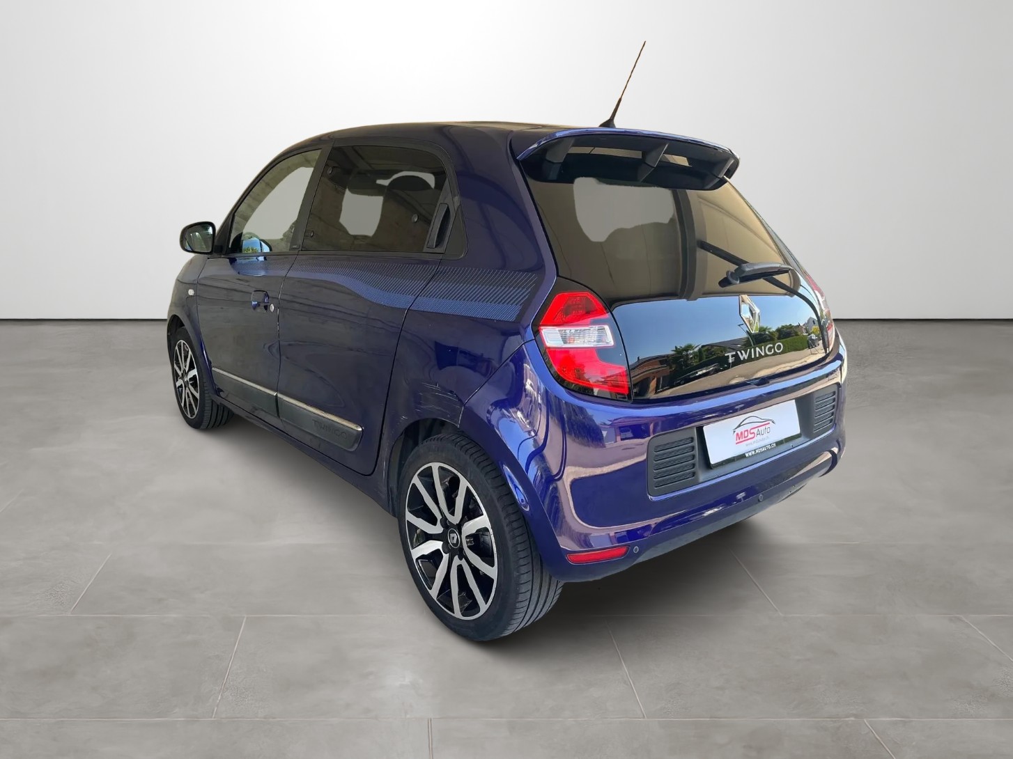 RENAULT Twingo 0.9 Iconic-image-5