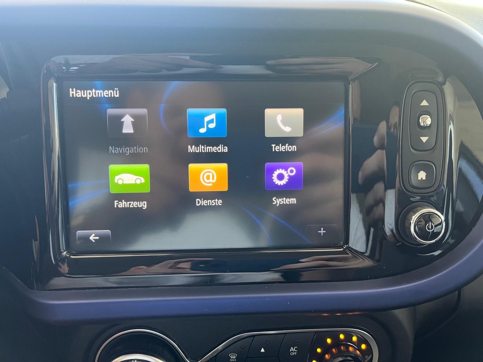 RENAULT Twingo 0.9 Iconic-image-10