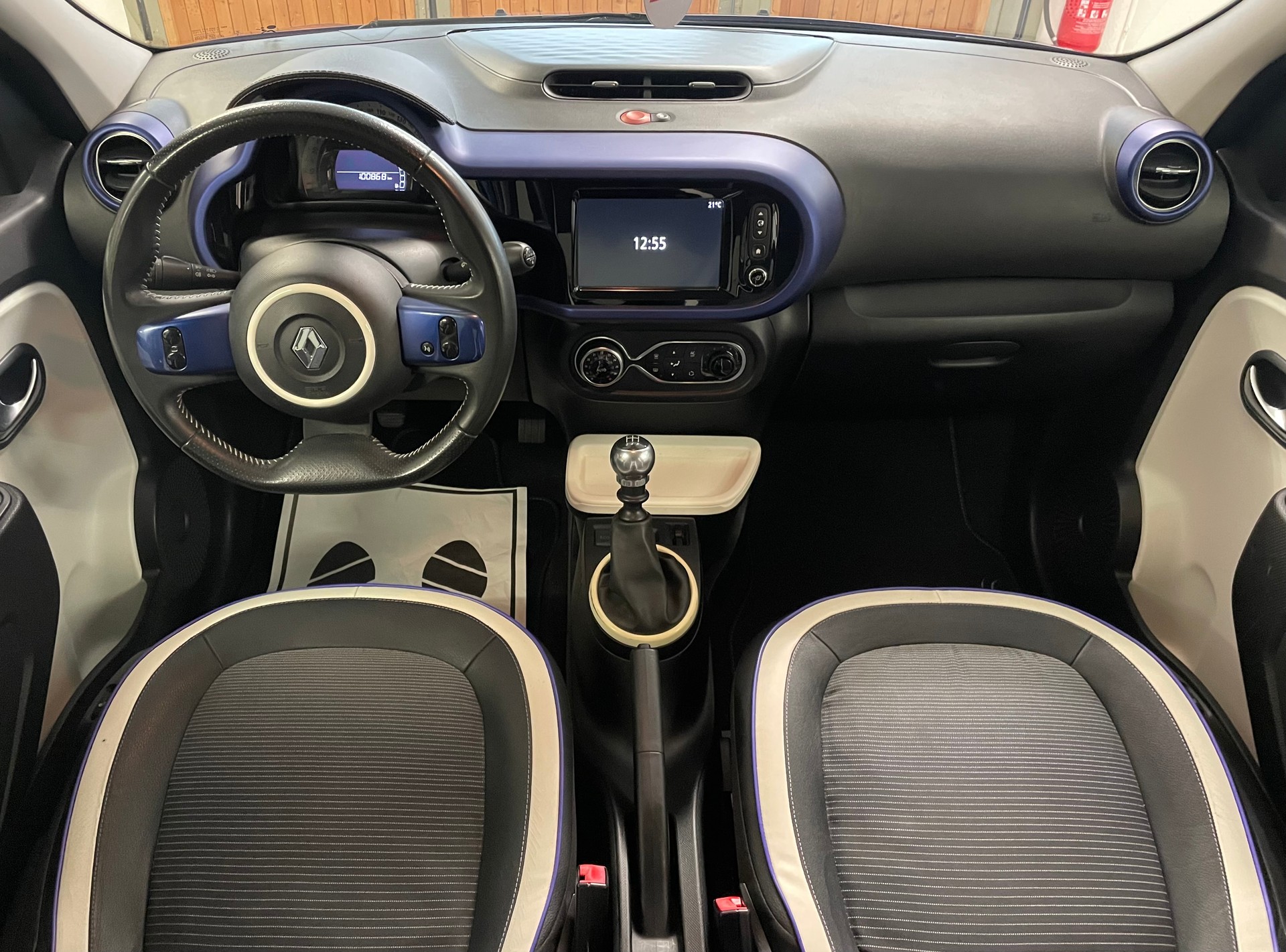 RENAULT Twingo 0.9 Iconic-image-10