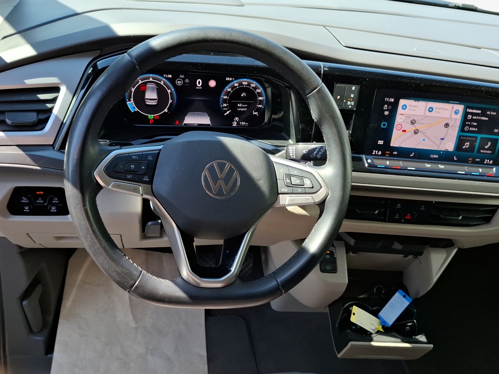 VW California 2.0 TSI Beach Tour-image-9