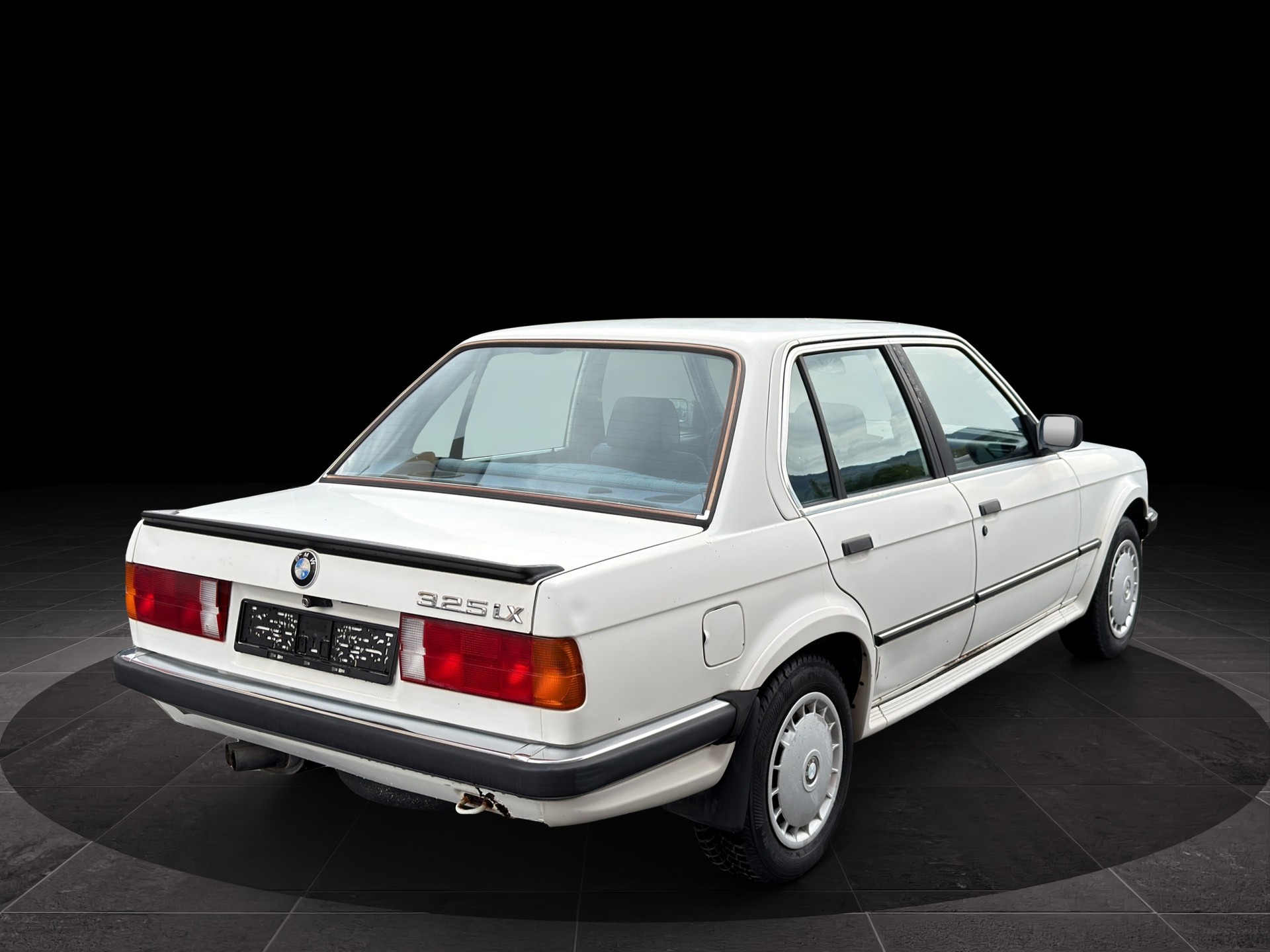 BMW 325iX A-image-1