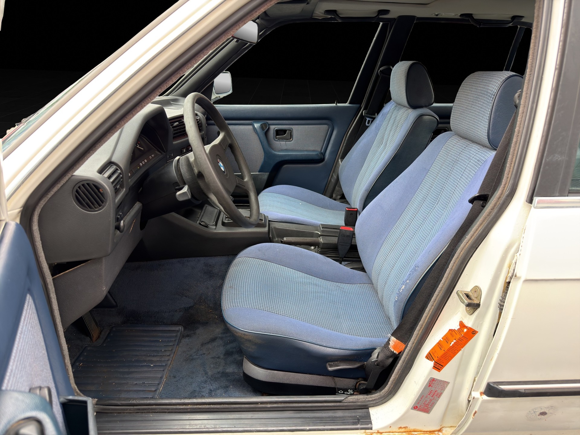 BMW 325iX A-image-7