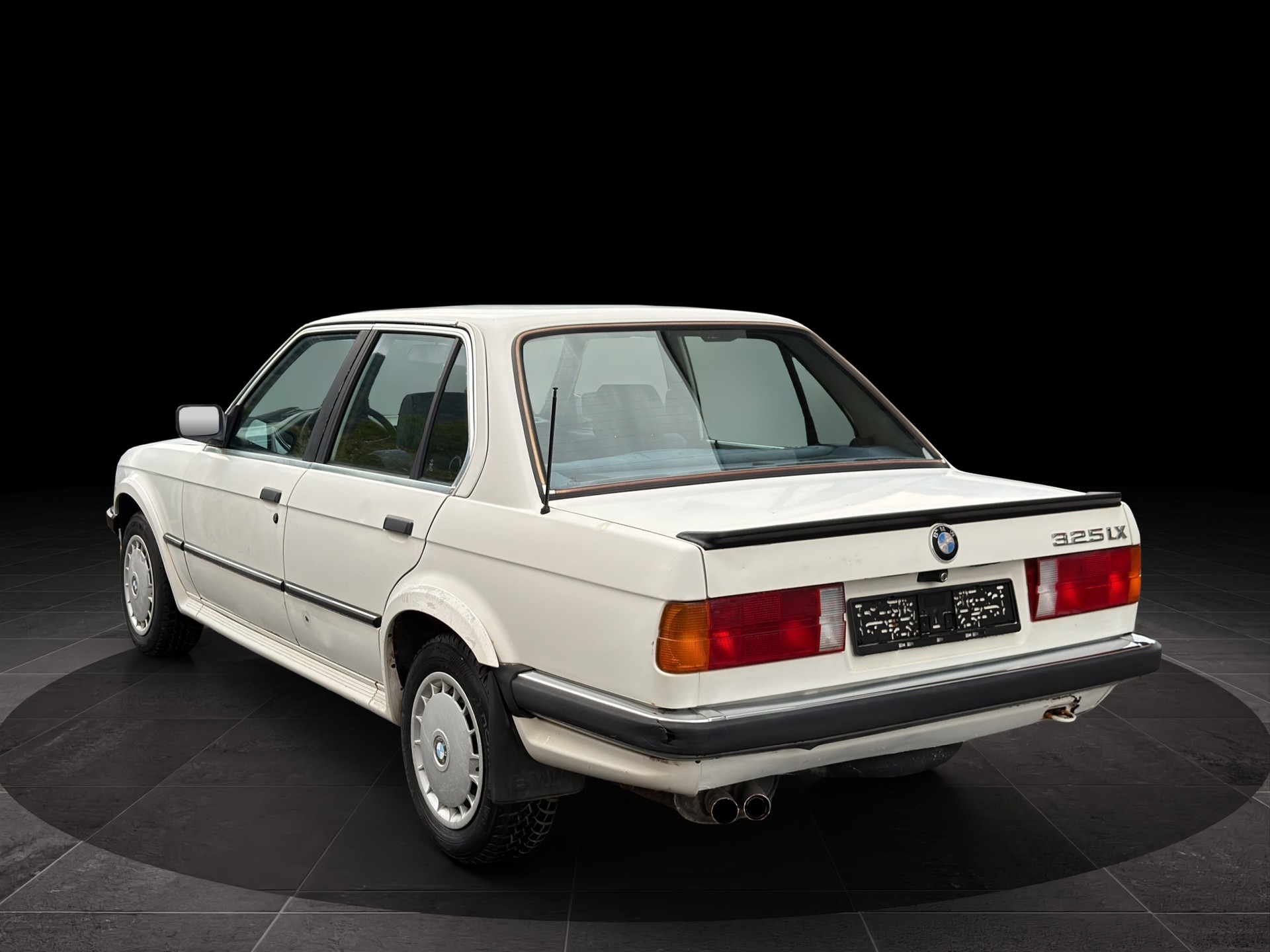 BMW 325iX A-image-3