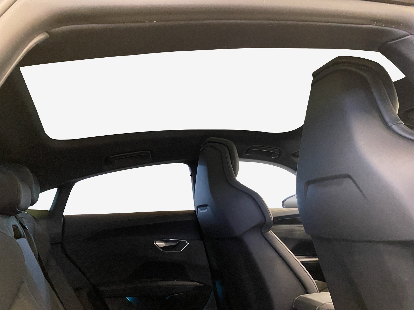 AUDI e-tron GT quattro-image-13