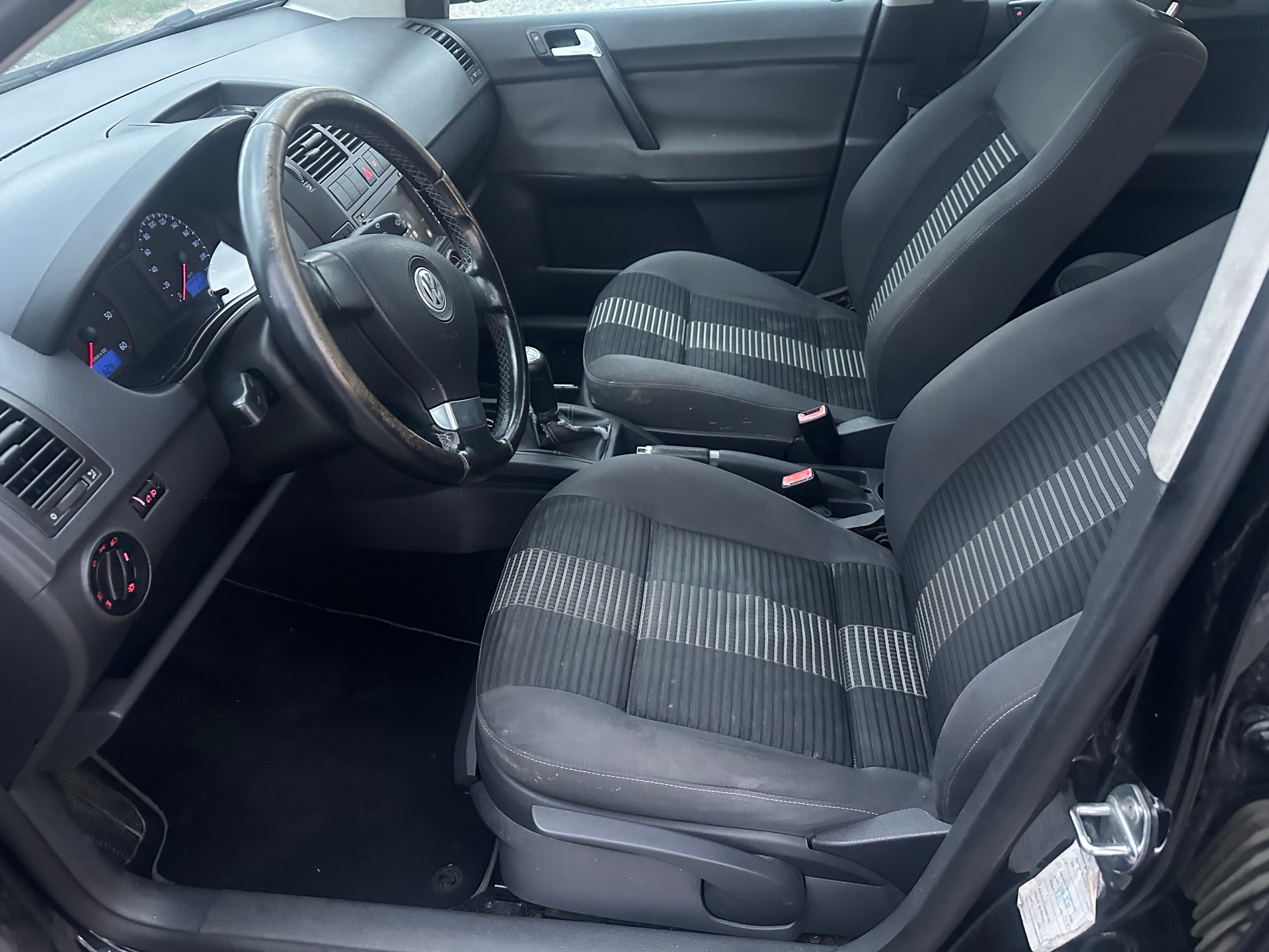 VW Polo 1.4 TDI Comfortline-image-9