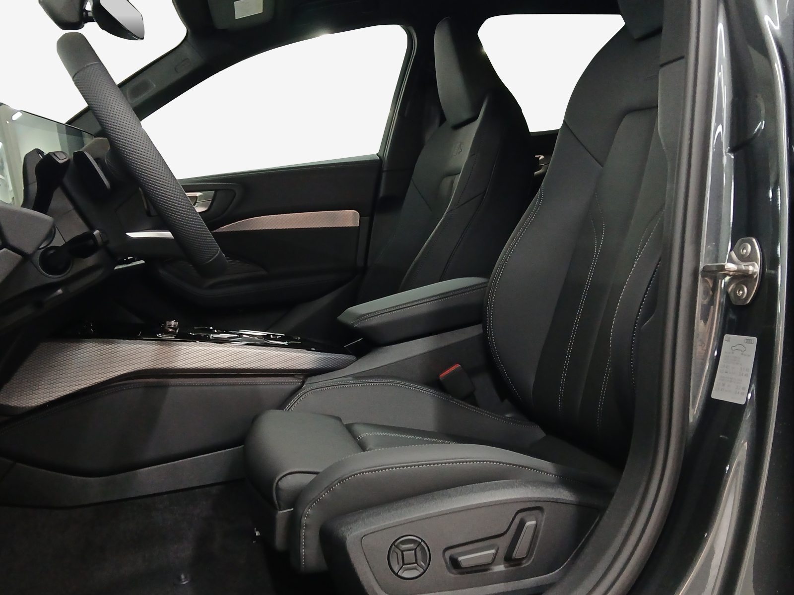 AUDI A5 Avant e-hybrid quattro Attraction 220 kW S tronic-image-7