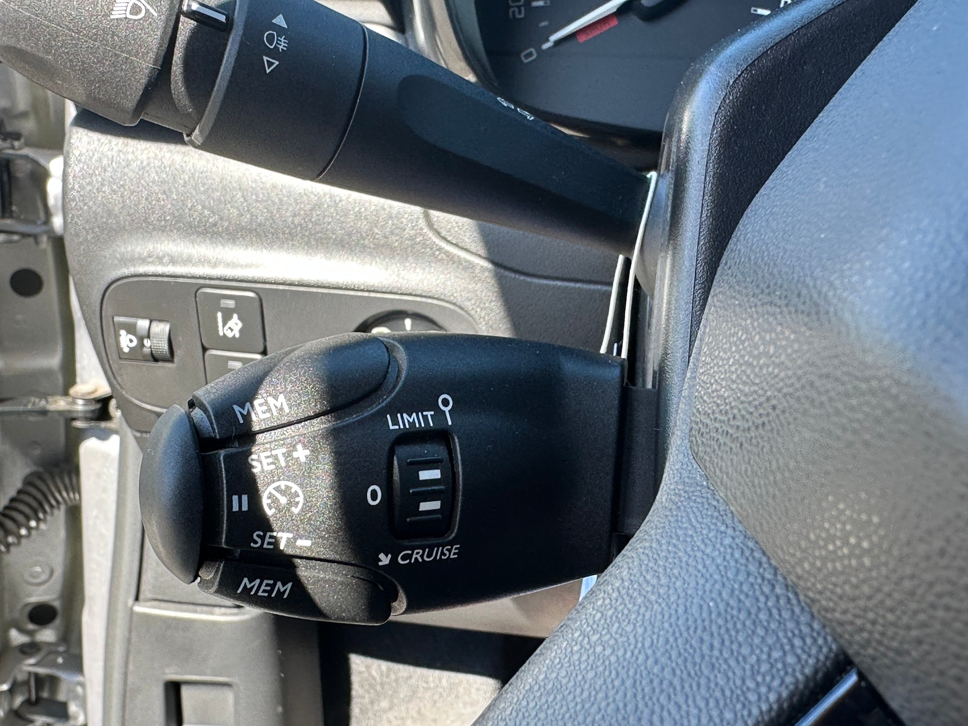 CITROEN C3 1.2i PureTech Feel-image-15