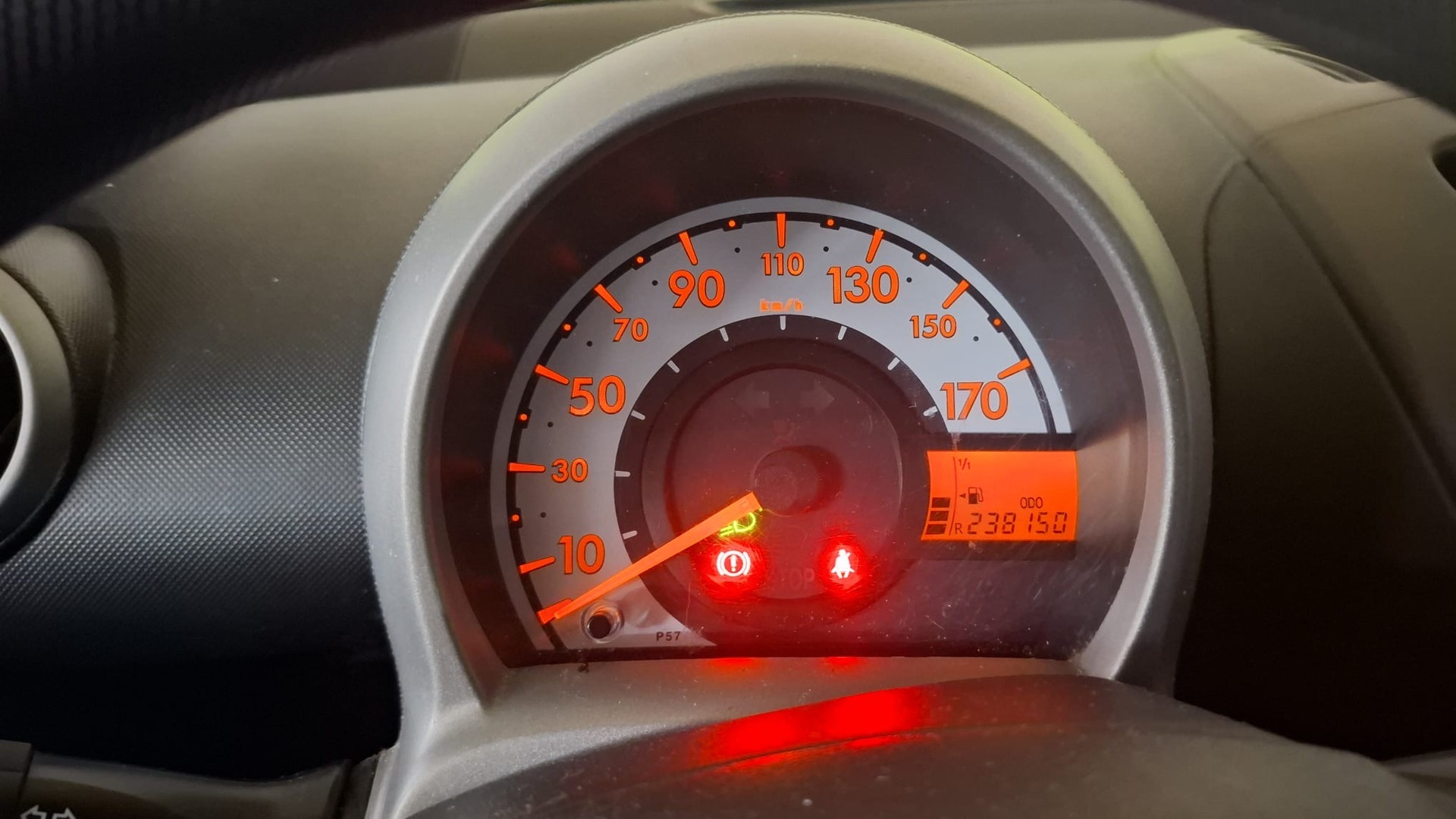 TOYOTA Aygo 1.0 VVT-i Terra-image-10