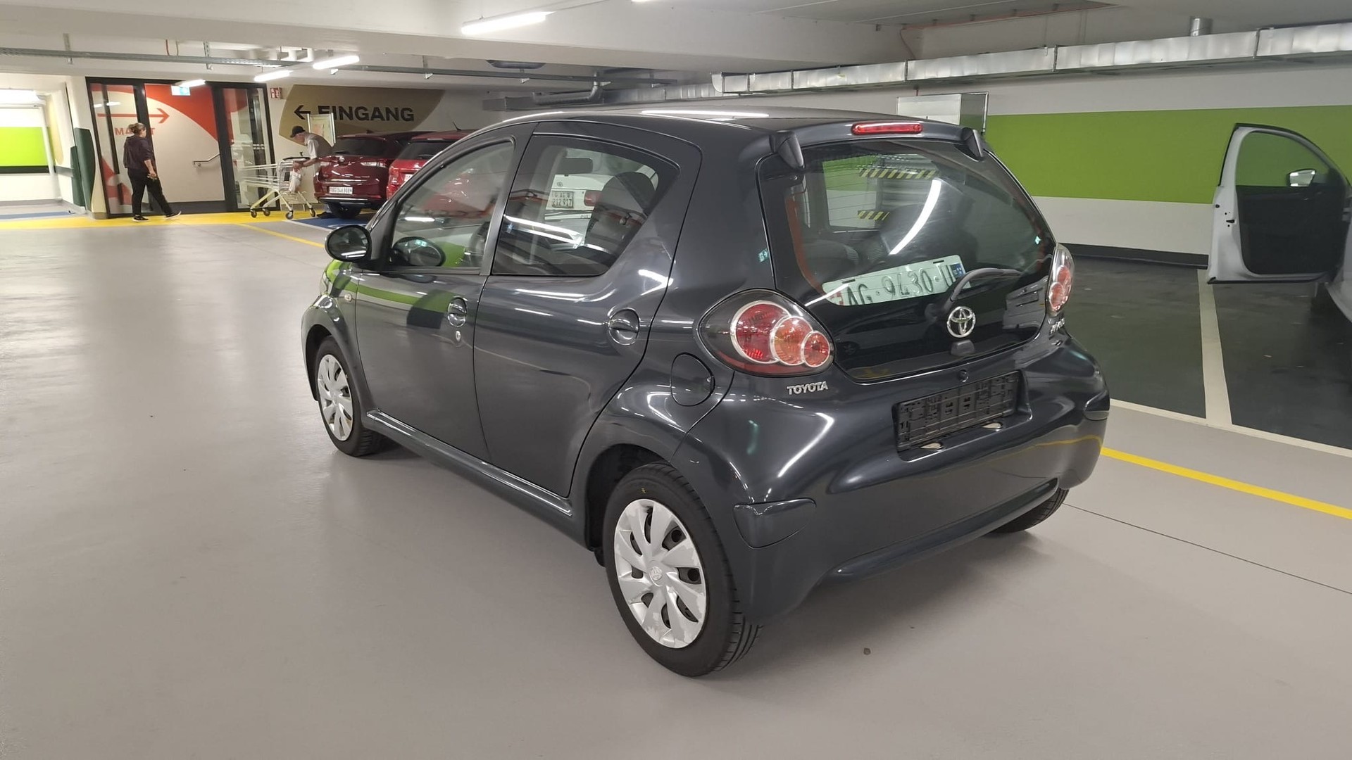 TOYOTA Aygo 1.0 VVT-i Terra-image-5